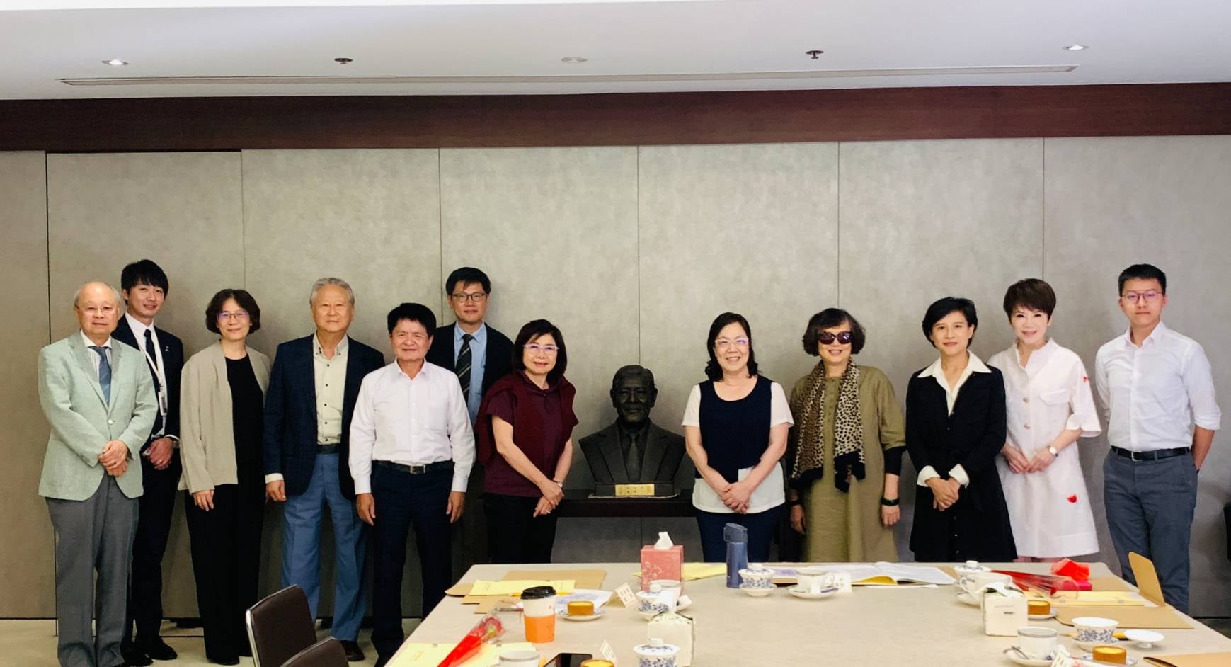 李登輝基金會新任董事，推舉前總統李登輝女兒李安妮擔任新任董事長。（翻攝李登輝臉書）