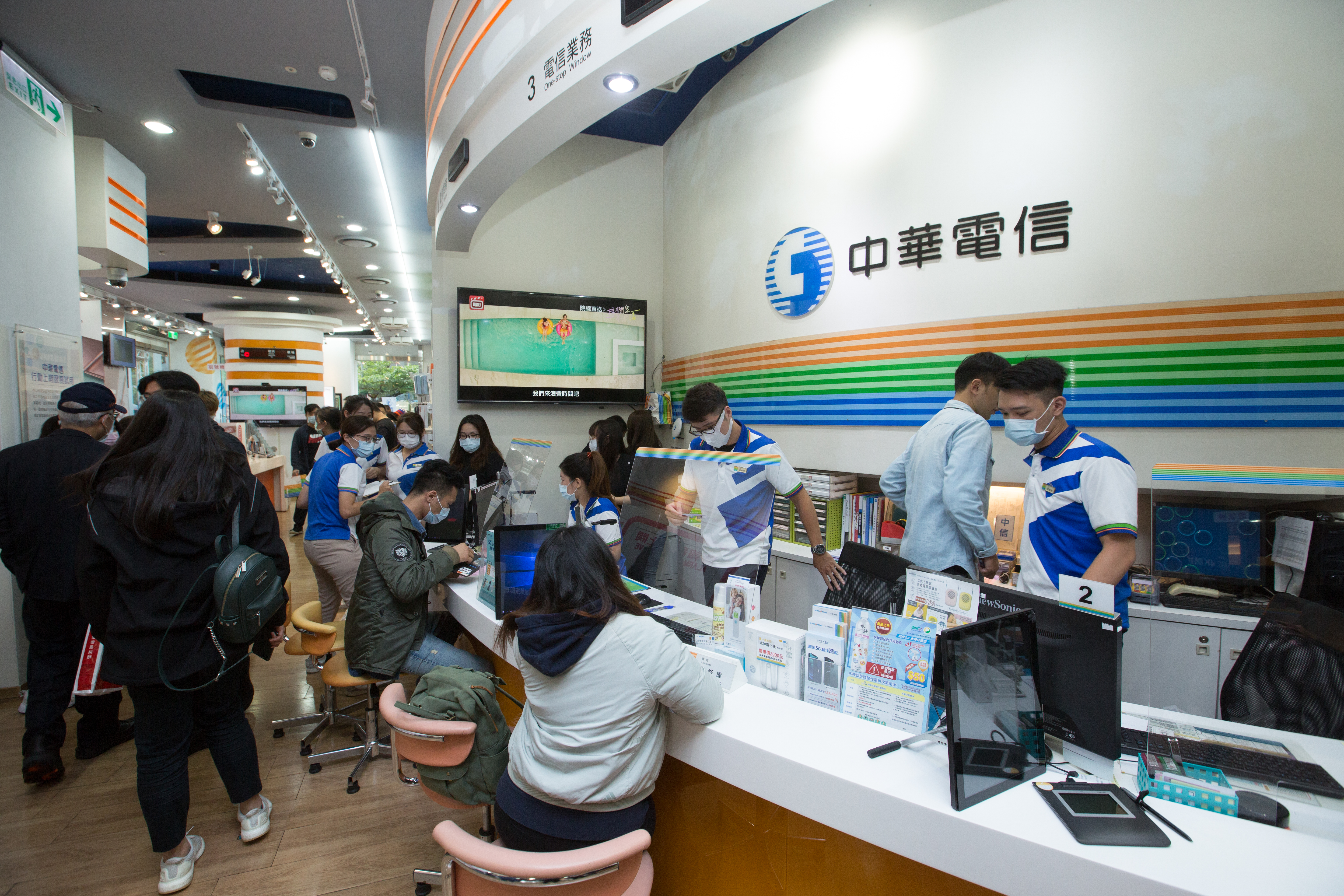 台北萬華和新北蘆洲所有電信門市至少關閉一週。（示意圖，本刊資料照）