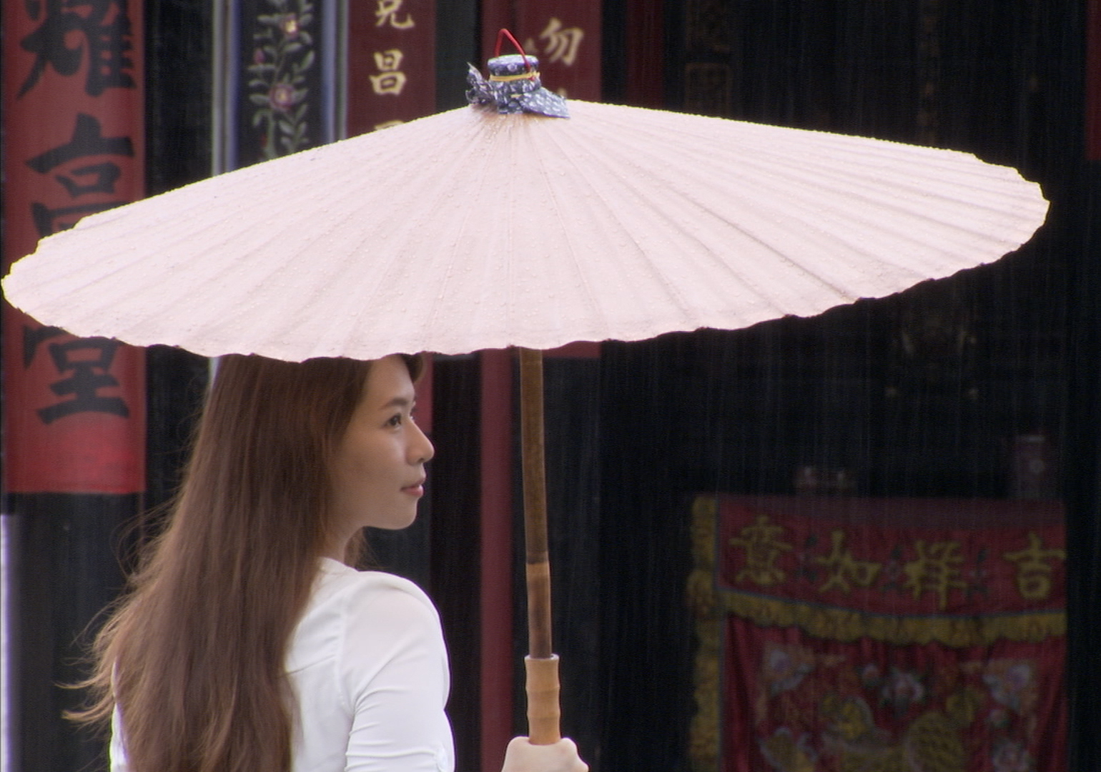 記錄梅雨季節所發展出特殊生態和文化的《黃梅行雨》，曾入圍金鐘獎教育文化節目獎。（魏郁蓁提供）