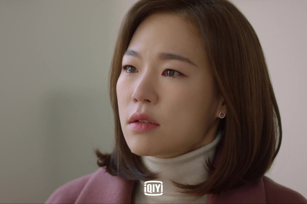 韓藝璃客串《某一天滅亡來到我家門前》，展現一秒噴淚功力。（愛奇藝國際站提供）