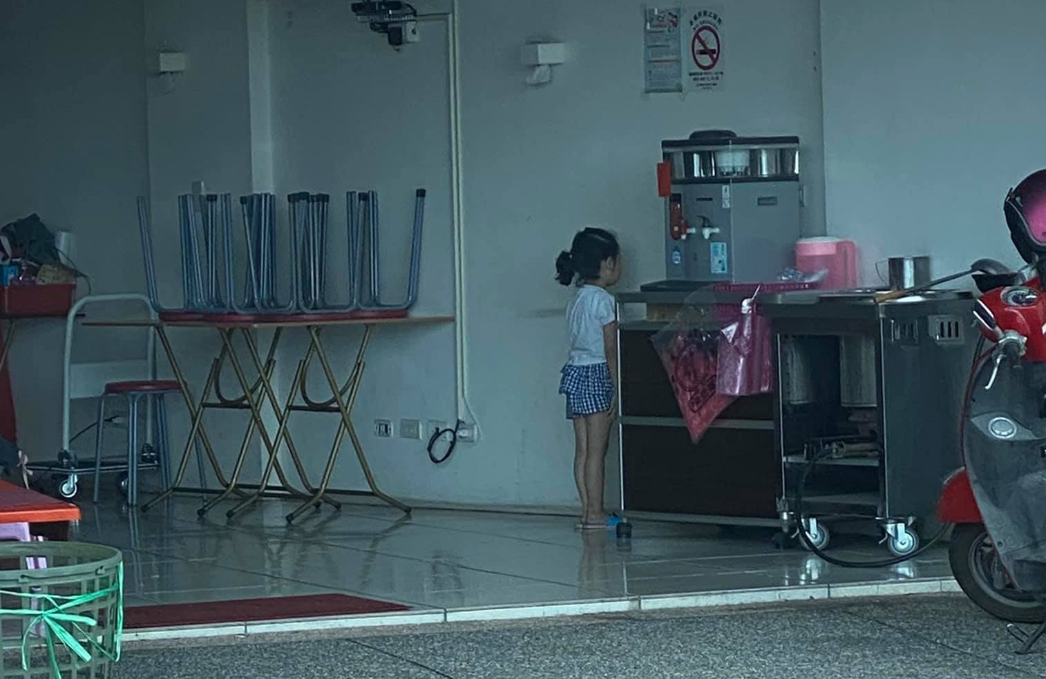 全過各級學校將停課，網友在臉書PO出「停課日常」。（翻攝自路上觀察學院）