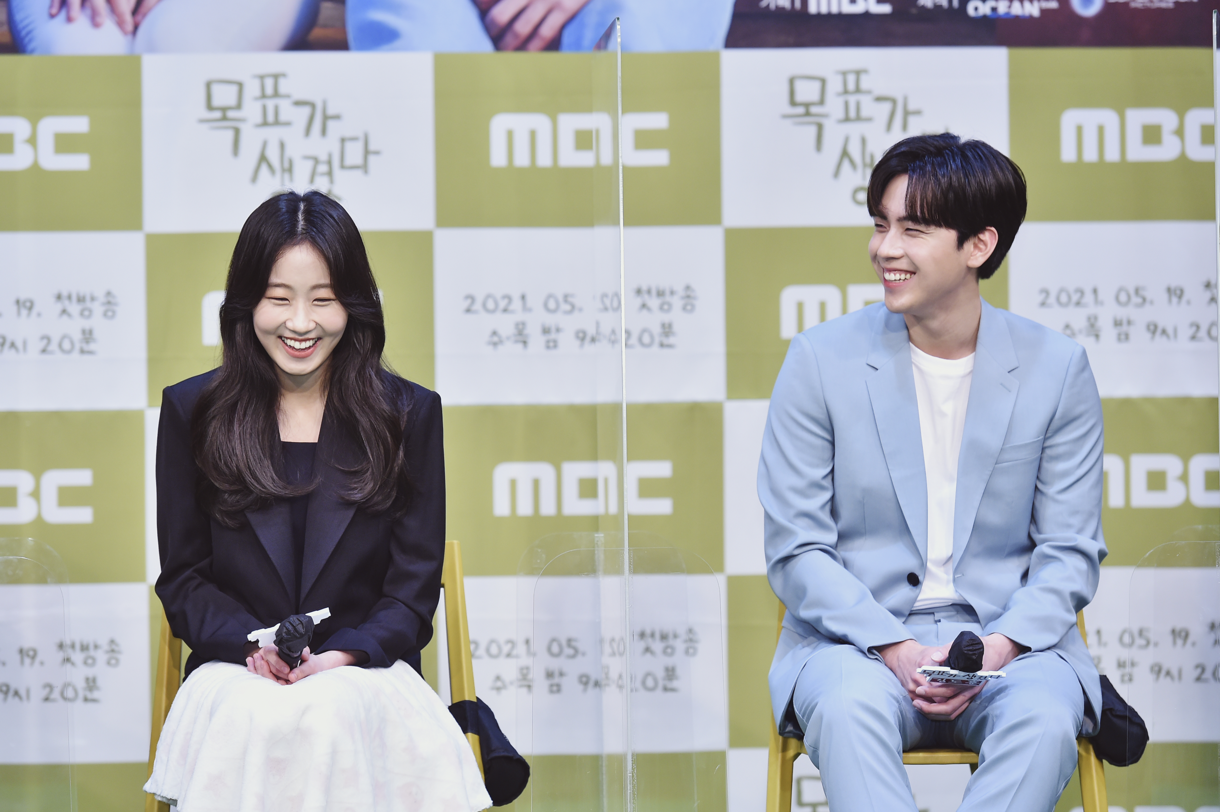 金道勳(右)第一次見到金歡熙時,心裡想的「她已經長這麼大了啊!」(friDay影音提供)