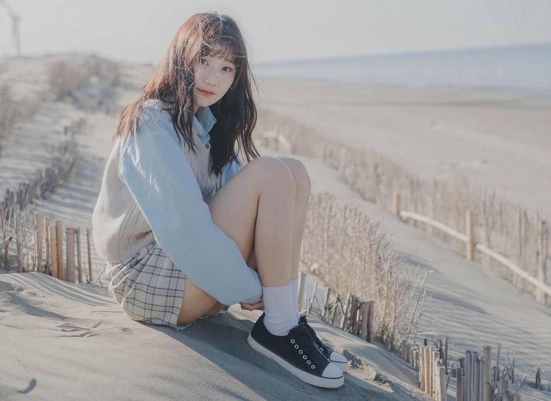 愛莉莎莎昨天在IG上po文，指在疫情期間發現一件事，「就是我裝乖裝到開始覺得無趣了。」（翻攝自愛莉莎莎IG）