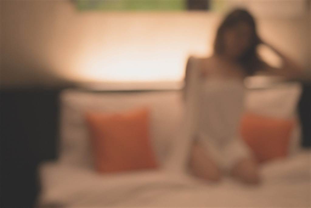 昨爆彰化一名阮姓越南女子發燒到37.7度，仍接客賣淫，嚇壞嫖客與員警。（翻攝自shutterstock）