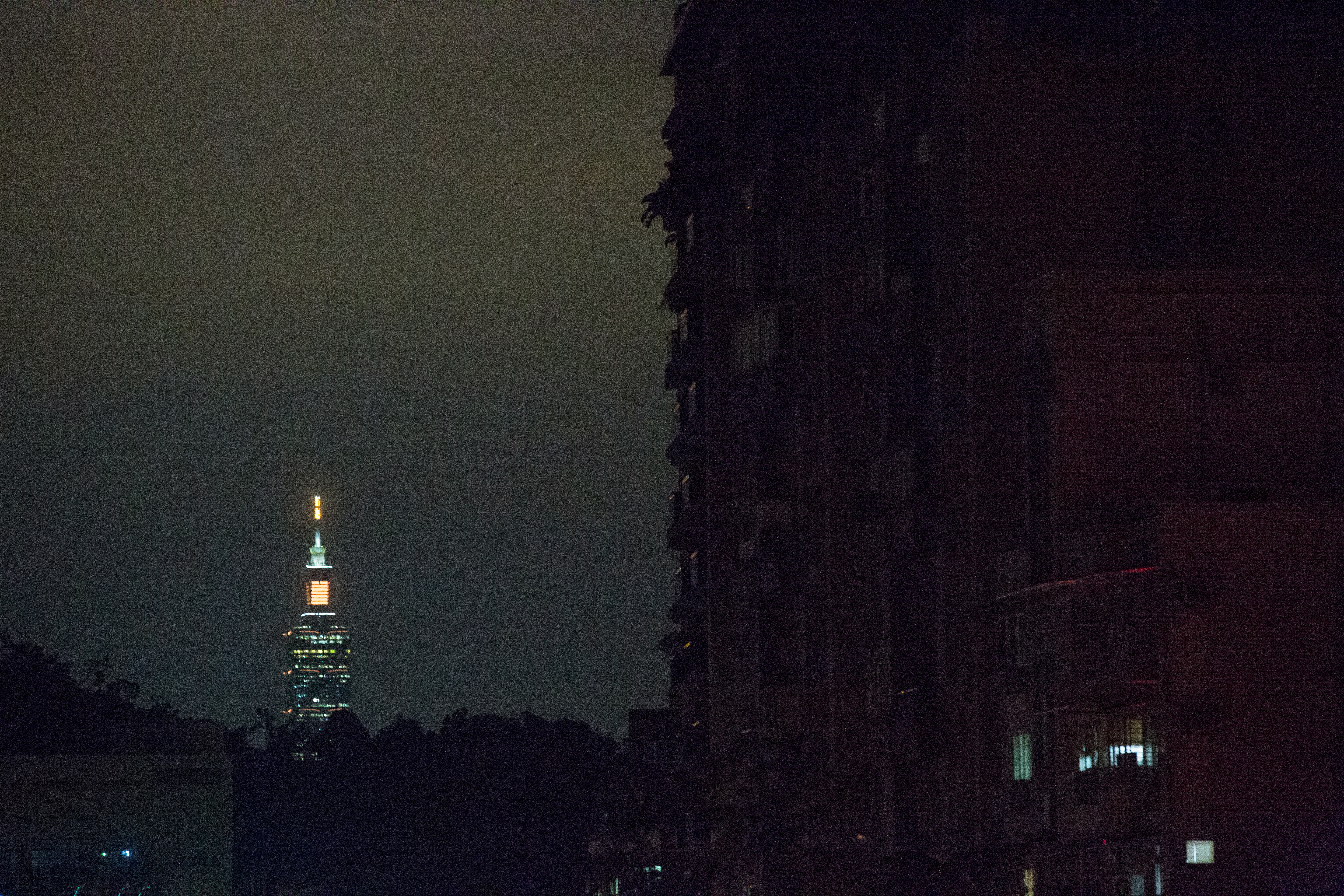 2017年815大停電時正逢政府宣布能源轉型之際，引發非核家園會缺電疑慮。