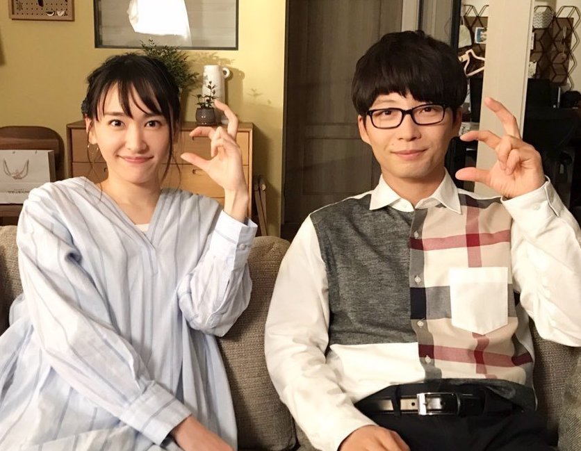 新垣結衣（左）與星野源宣布結婚，轟動全亞洲。（翻攝IG）