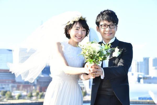 新垣結衣和一同出演日劇《月薪嬌妻》的男星星野源宣布結婚。(網路圖片)