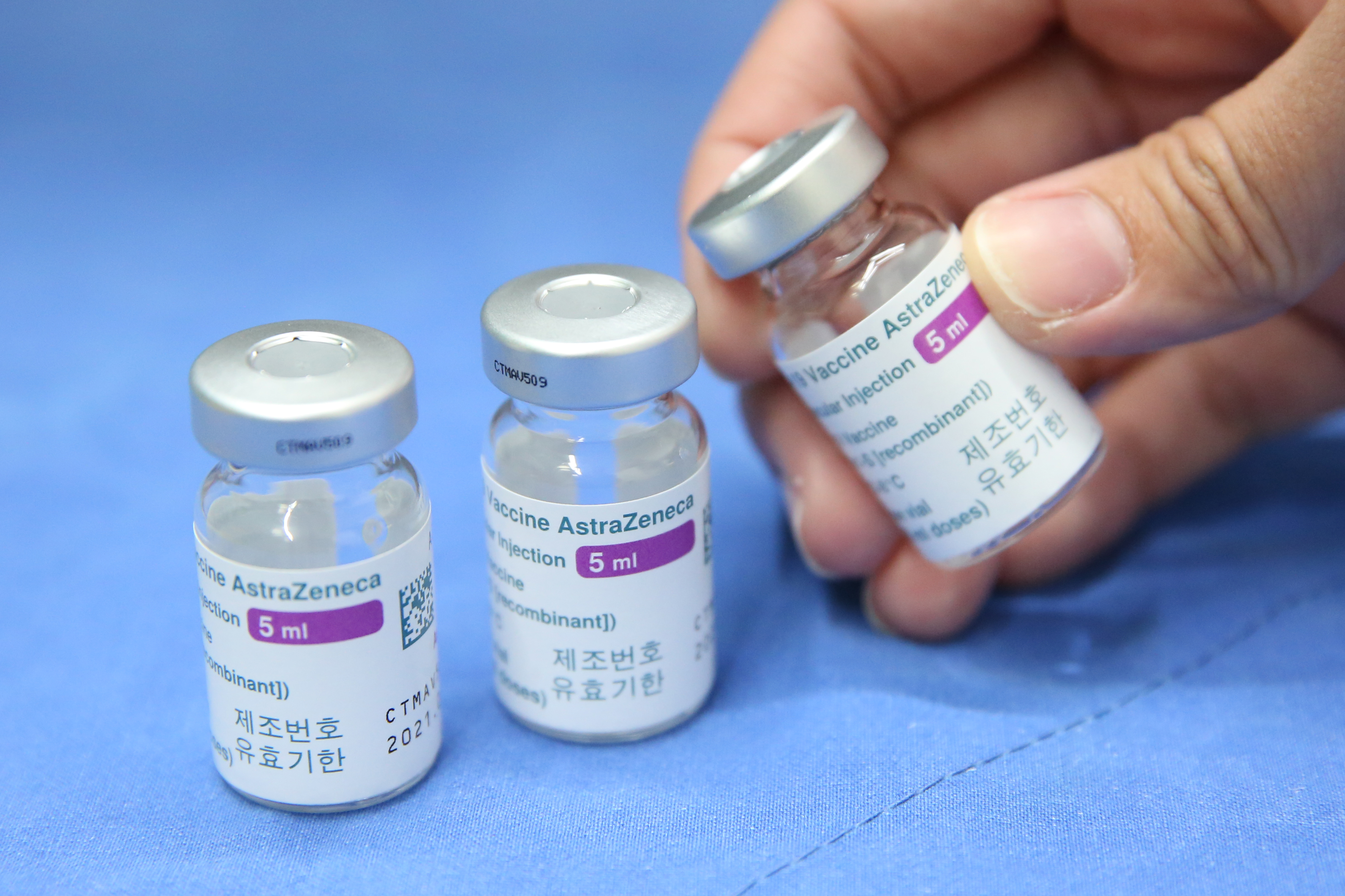 英國公共衛生署最新報告出爐，2劑的AZ疫苗對於武肺的預防效果高達85%至90%。（示意圖，本刊資料照）