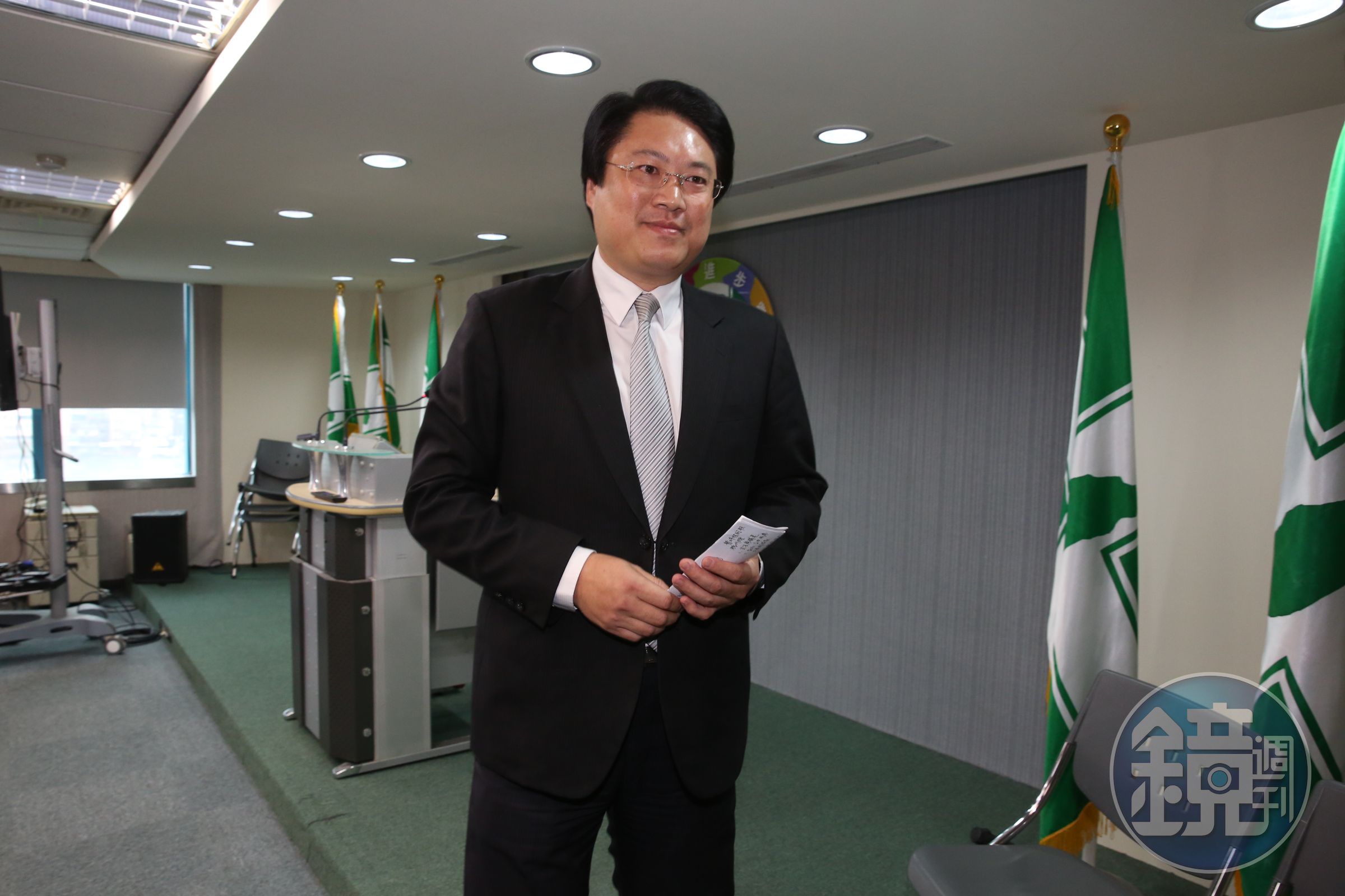 基隆市長林右昌表示，有名確診病例為海大女大生，並公開其足跡、緊急匡列35名師生。（本刊資料照）