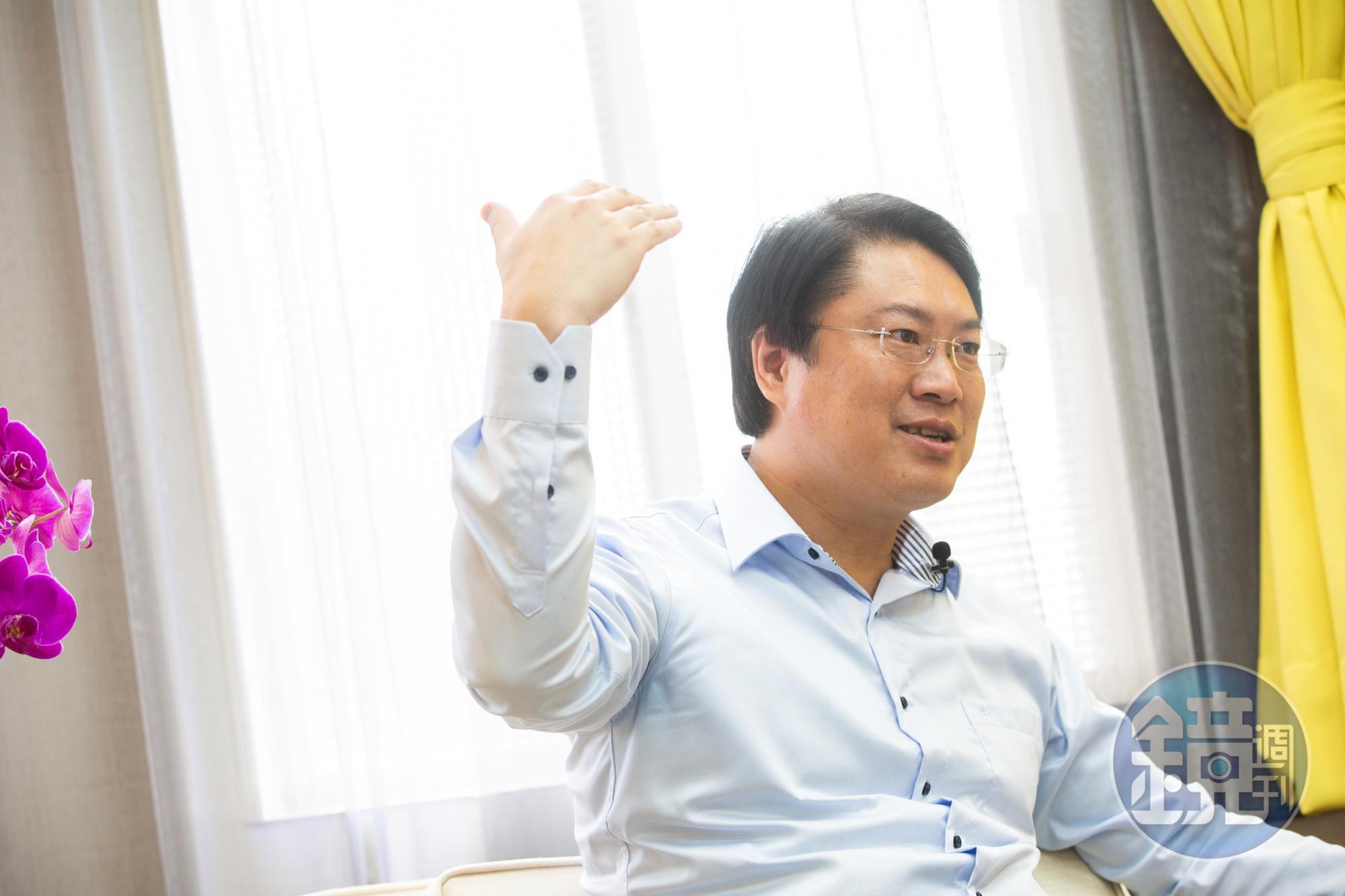 針對郭台銘提出都更與危老政策議題，林右昌回應直呼「郭董是生意人，但政府並不是生意人！」（本刊資料照）