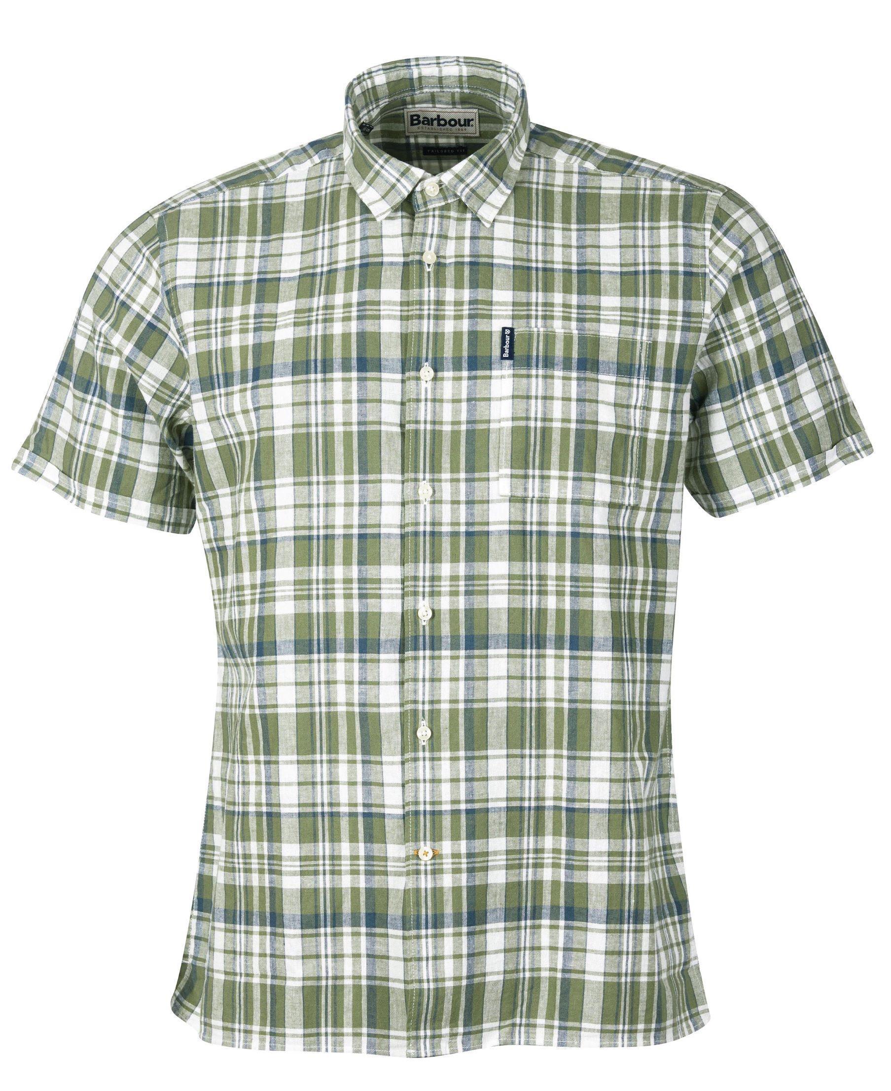 Barbour Linen Mix棉麻短袖襯衫。NT$4,300元。（台灣八木通商提供） 