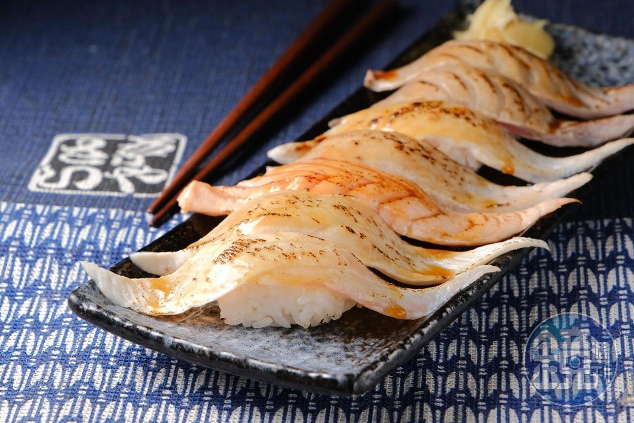 「 綜合炙燒握壽司」適合不敢吃生食的人品嘗，同樣可嘗到魚的鮮度。（180元／份）