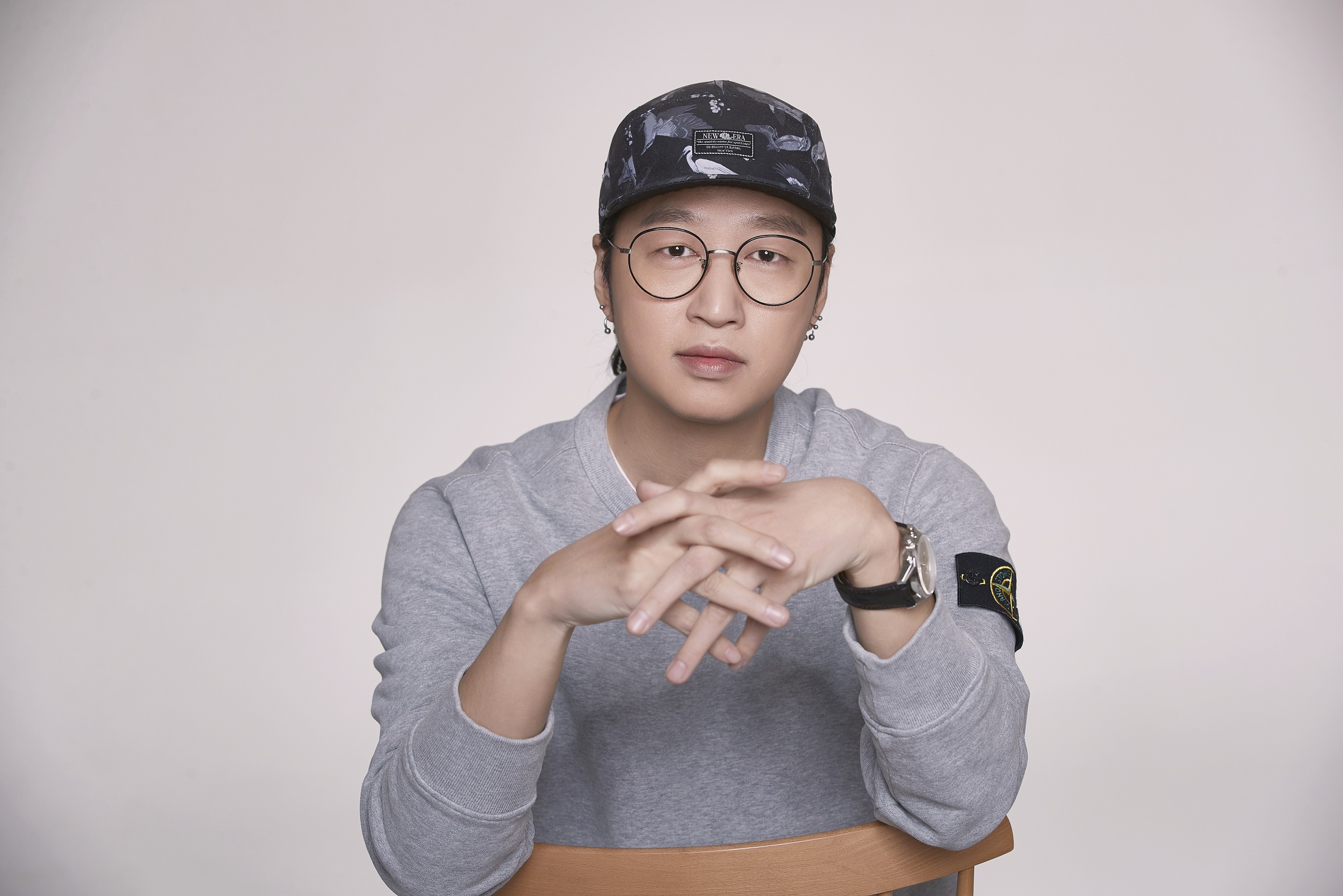 漫畫家HUN入行20多年，前後有多部作品都被翻拍成戲劇。（Kakao Entertainment提供）