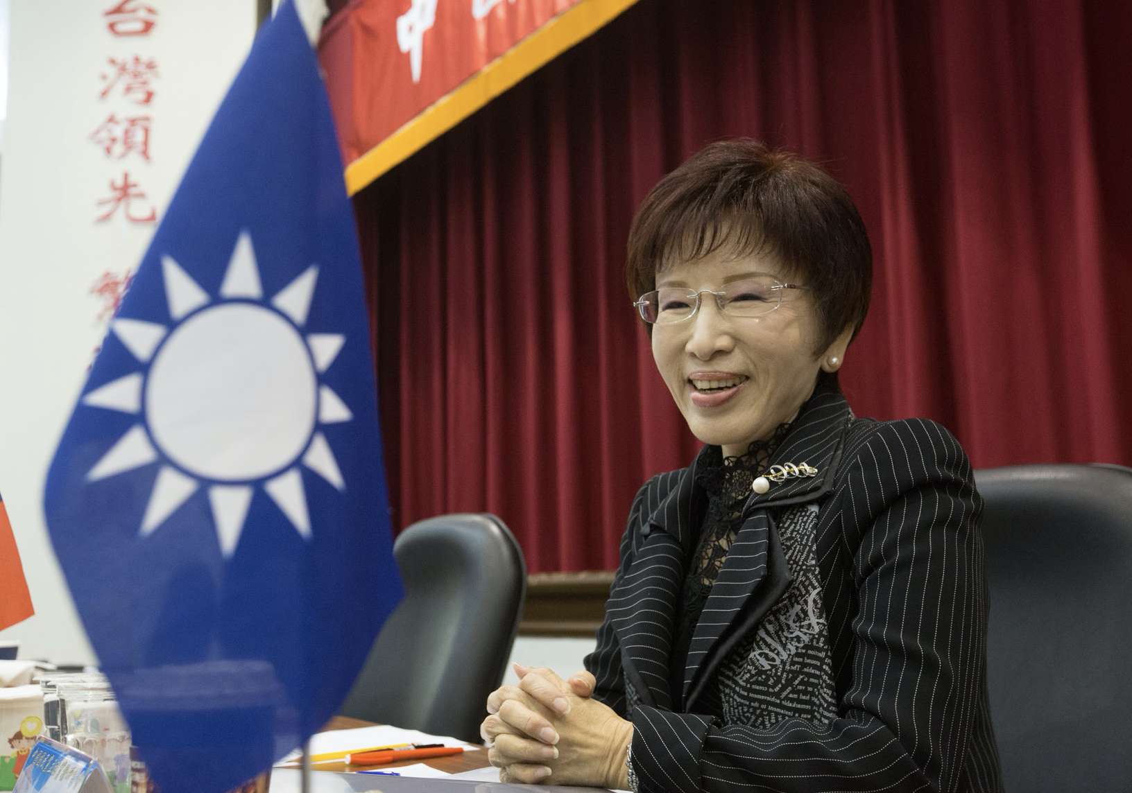 前國民黨主席洪秀柱今表示，疫苗採購乃是重中之重，有關爭取大陸疫苗一事，她願與對岸進行溝通。