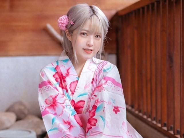 除了Coser、YouTuber身分,米砂目前也跨足AV產業。(翻攝Misa米砂 IG)