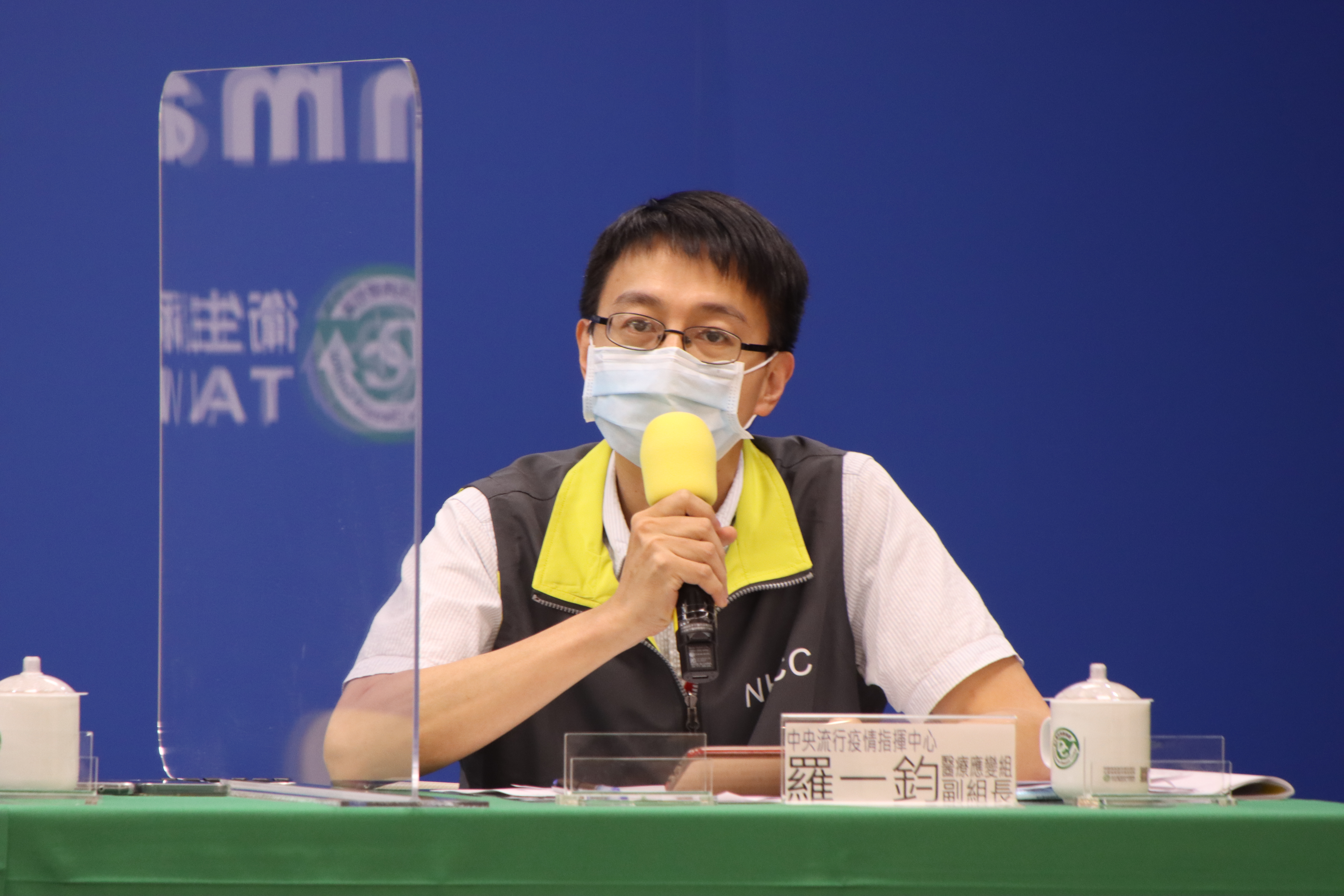 隨著確診人數增加，各縣市也建立快篩站供民眾篩檢。因快篩偽陽性比率高，近日指揮中心也將推出快篩指引。（指揮中心提供）