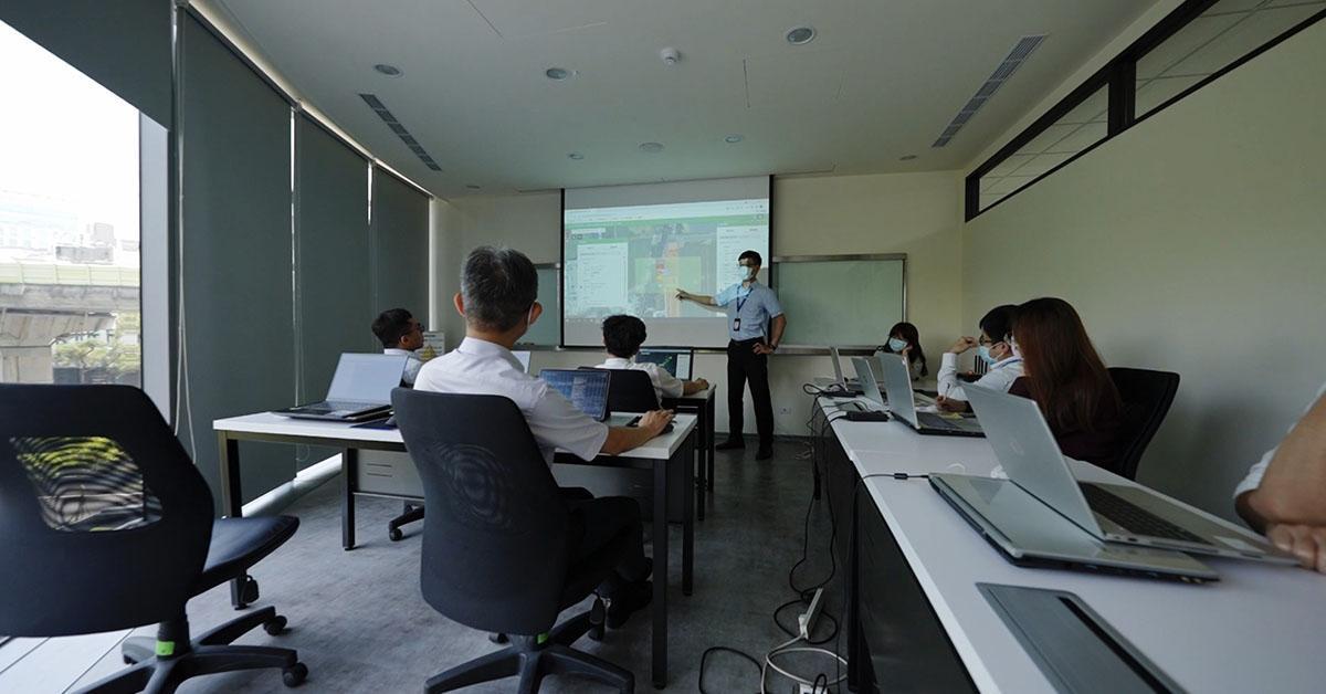 idt互動國際數位,是在地理資訊系統(GIS)軟體、智慧定位和地圖繪製領域全球市場具領導地位的 Esri 台灣區總代理商,具備專業的全產品線支援能力,在地理圖資應用上有傑出的表現。