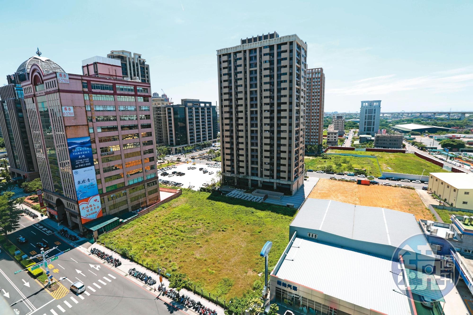 桃園經國重劃區水汴頭段32地號逾千坪商業地,吸引多組買家搶標,最後被寶佳得標。