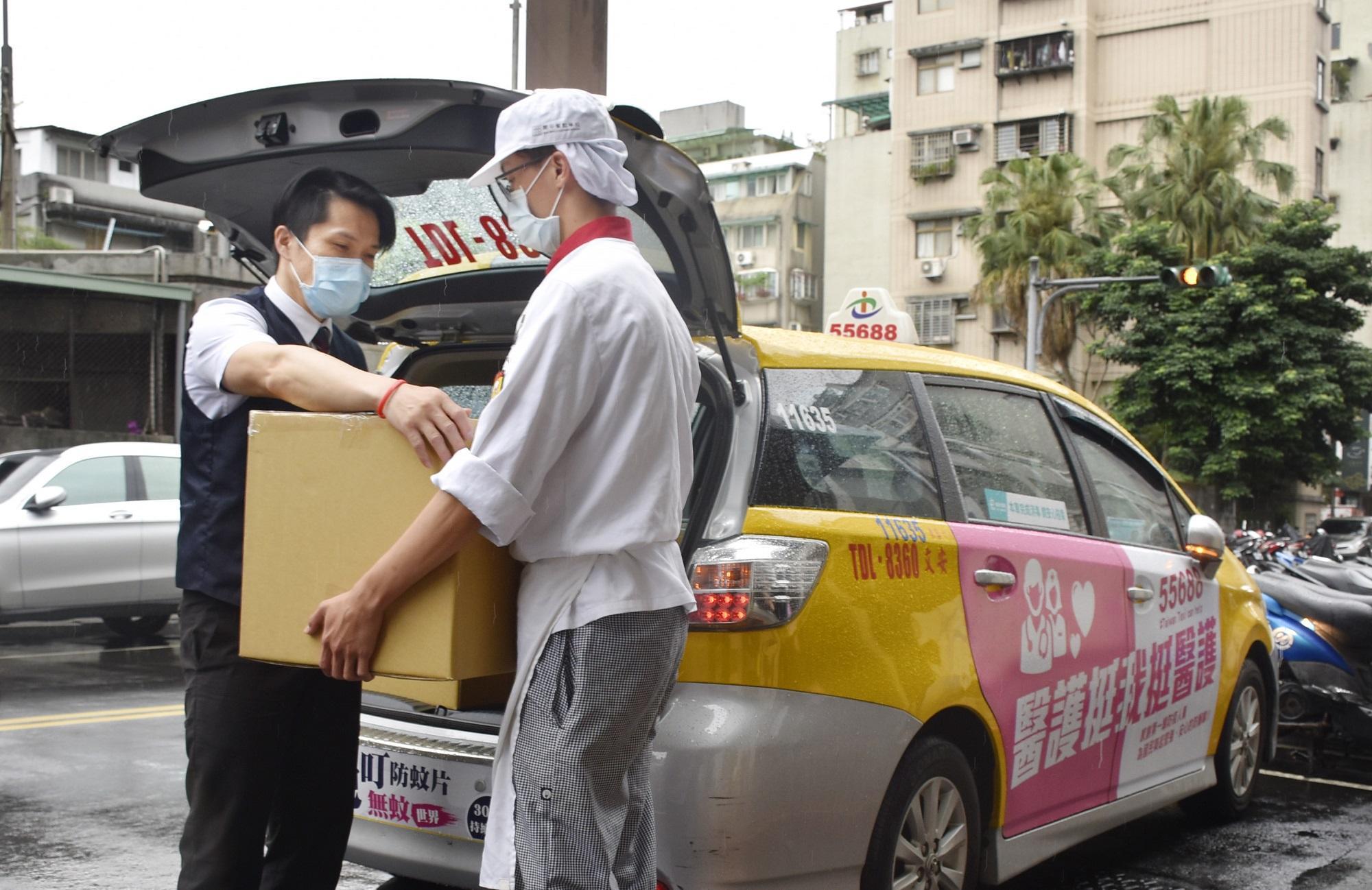 台灣大車隊推出「55688精緻美食配送」服務。（台灣大車隊提供）