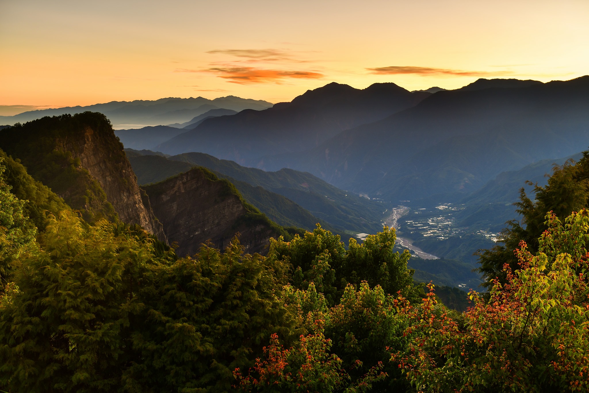 林務局宣布跟進第三級警戒,轄下所有森林育樂場、自然保護區域、步道及林道持續暫停開放至6月14日。(翻攝自林務局-森活情報站臉書,潮旅Ciao攝)
