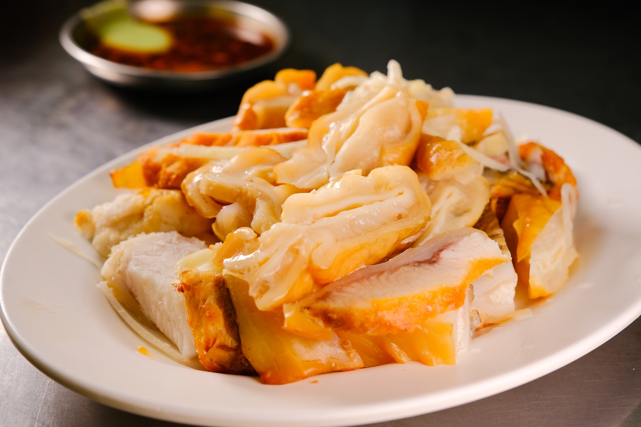 「綜合鯊魚煙」能吃得到肉與肚的部分。（200元／份）