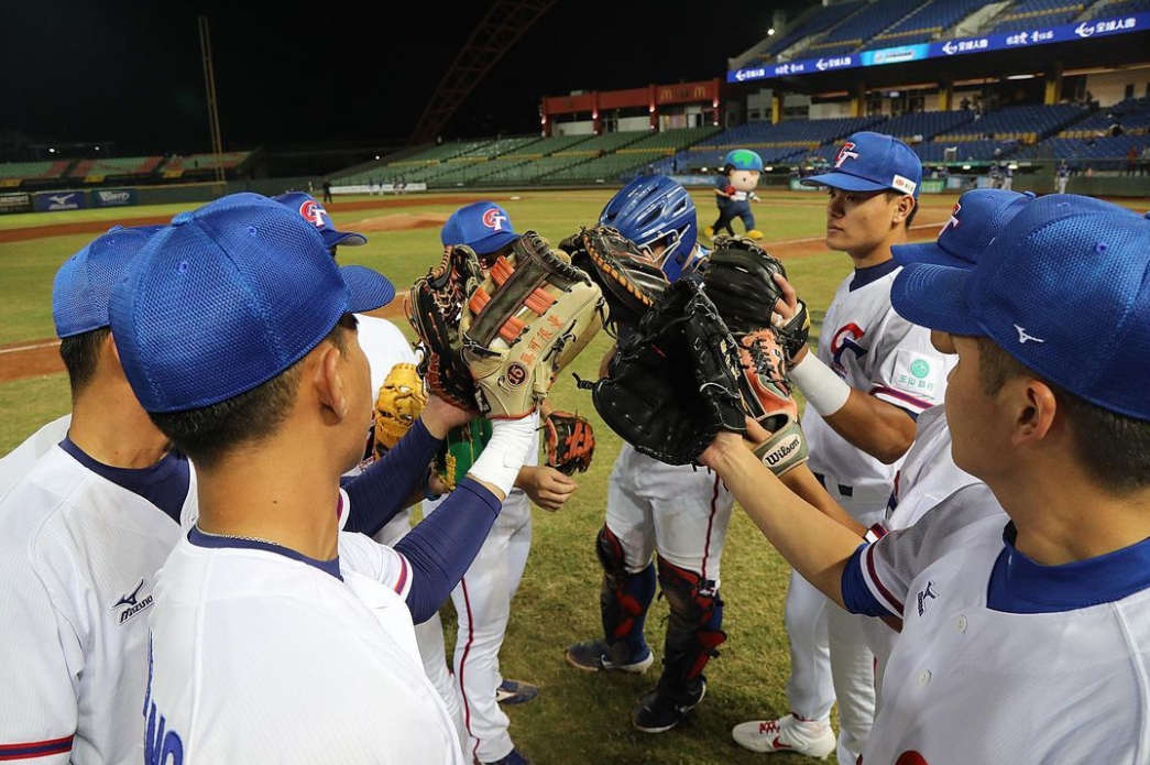 若中職放棄打5搶1，其實中華棒協也可以組隊代表台灣出征。（翻攝自中華棒協Instagram）