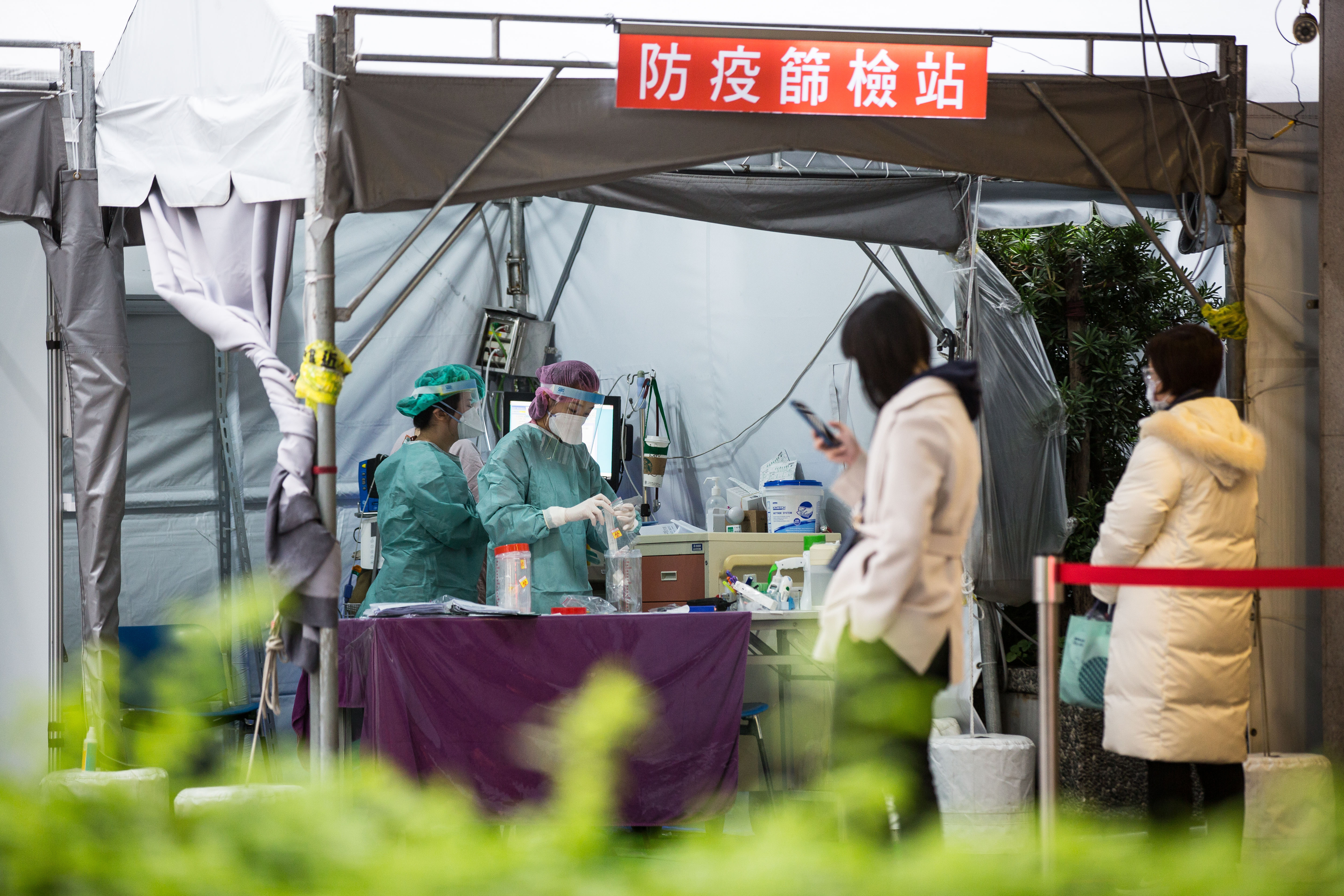 指揮中心同意金門、澎湖、連江縣等3離島，可提供自願性採檢服務。（示意圖，資料照）