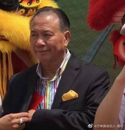 近年萬梓良雖然減產少接電影，但他在大陸接下不少商演。（萬梓良經紀人微博）