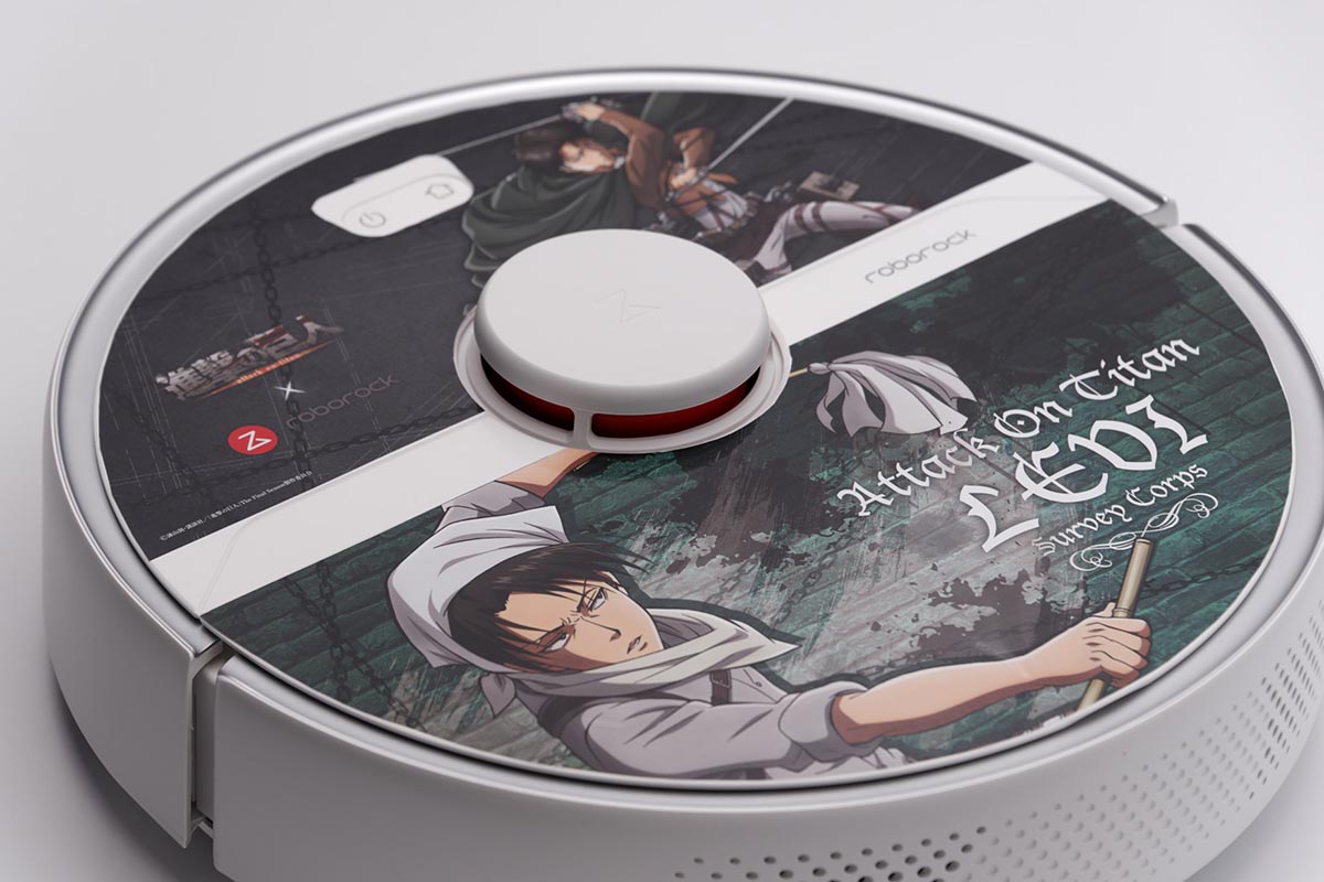 石頭科技與《進擊的巨人》合作，推出兵長語音掃地機器人。（翻攝自@kaden_watch Twitter）