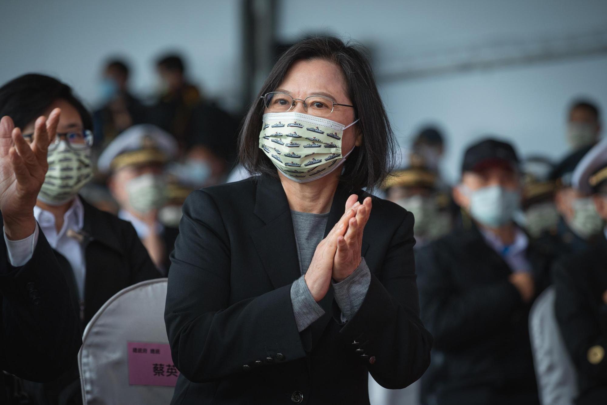 蔡英文辛苦防疫，向國人解釋疫苗配送問題。（資料照，總統府提供）