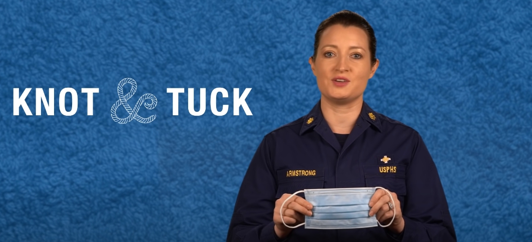 美國疾管署管制與預防中心（CDC）發布1分鐘教學影片，讓口罩更能緊密貼合臉部，提高防疫效果。（翻攝自美國CDC YouTube頻道）