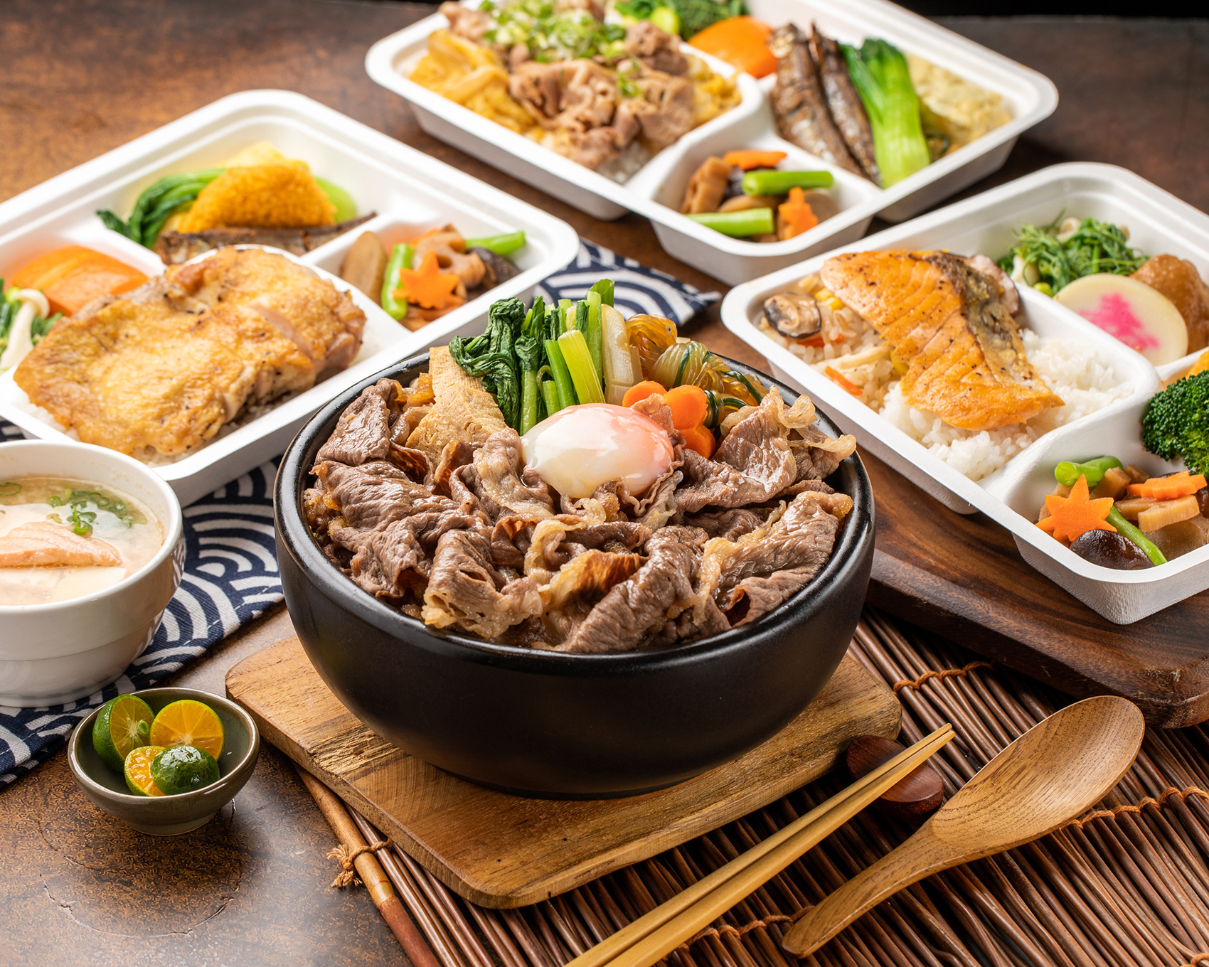 欣葉日本料理推出多款外帶餐盒，包括祝賀新垣＆星野新婚幸福的「結衣の花嫁雙人特典」。（圖片提供KLOOK）