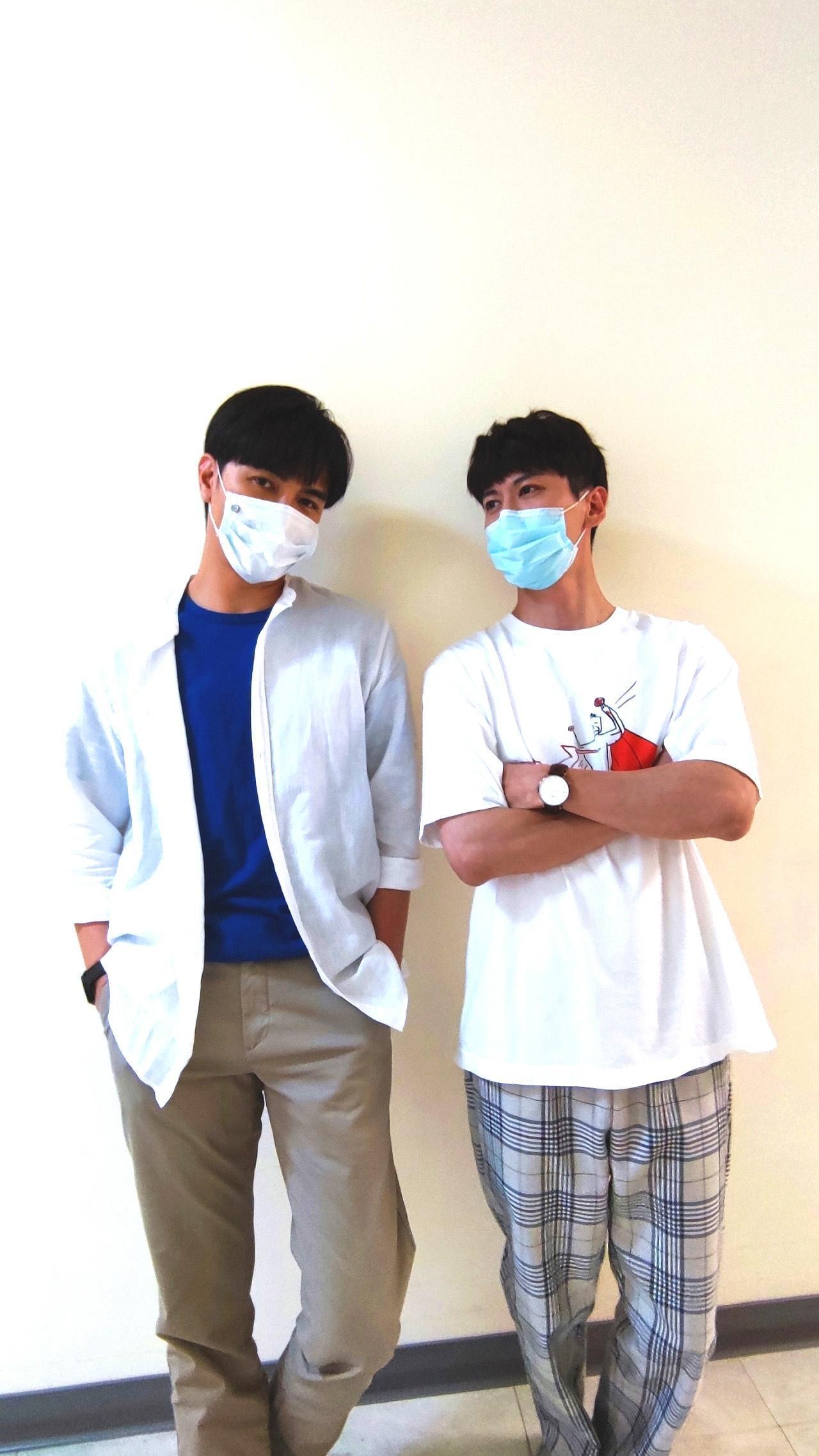 謝佳見（左）自曝曾因為外表給人沒安全感而被心儀對象發好人卡。（三立提供）