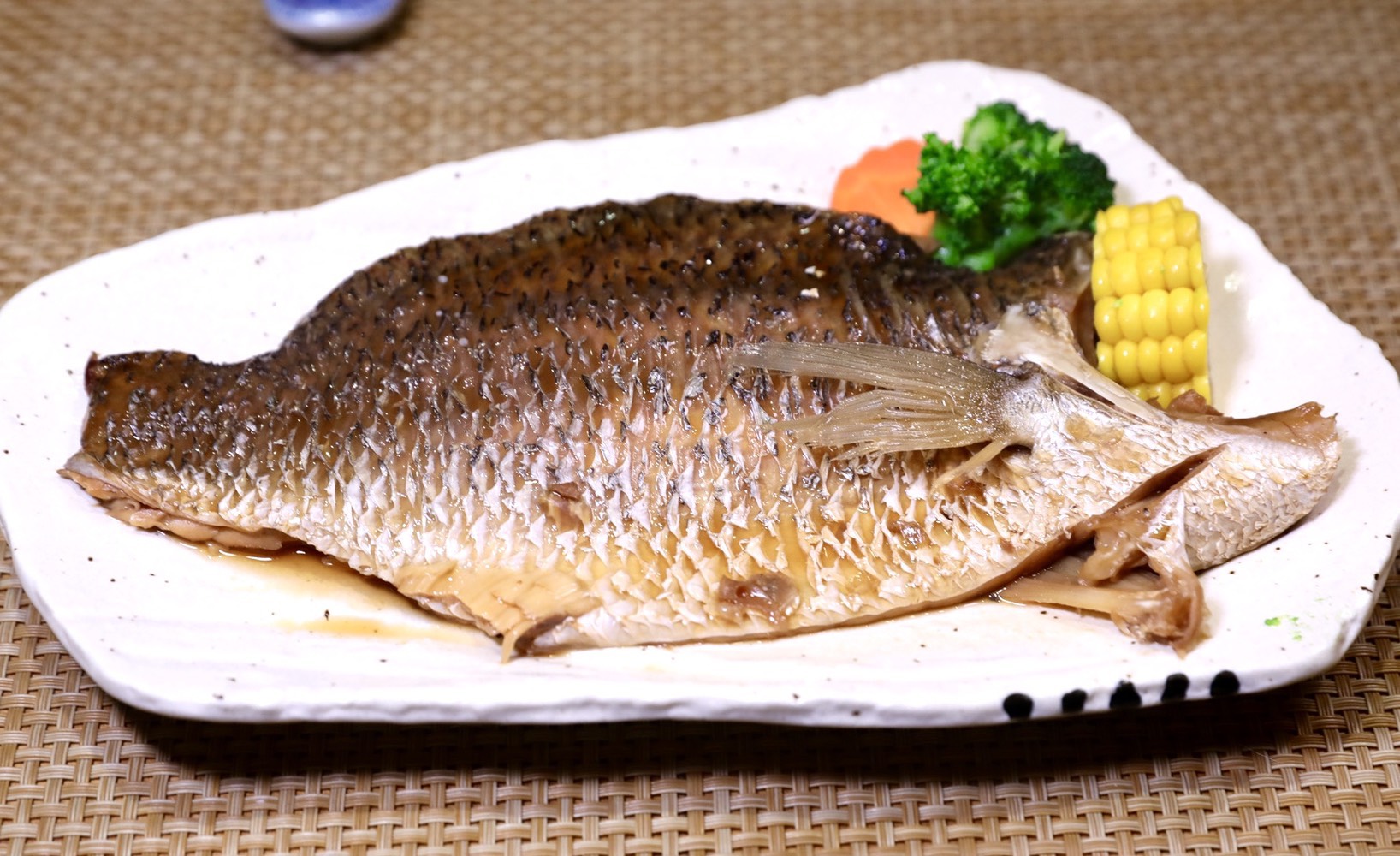 以醬油、味醂、清酒紅燒的「旨煮鱸魚片」。（300元／包、250g）（王祥富提供）