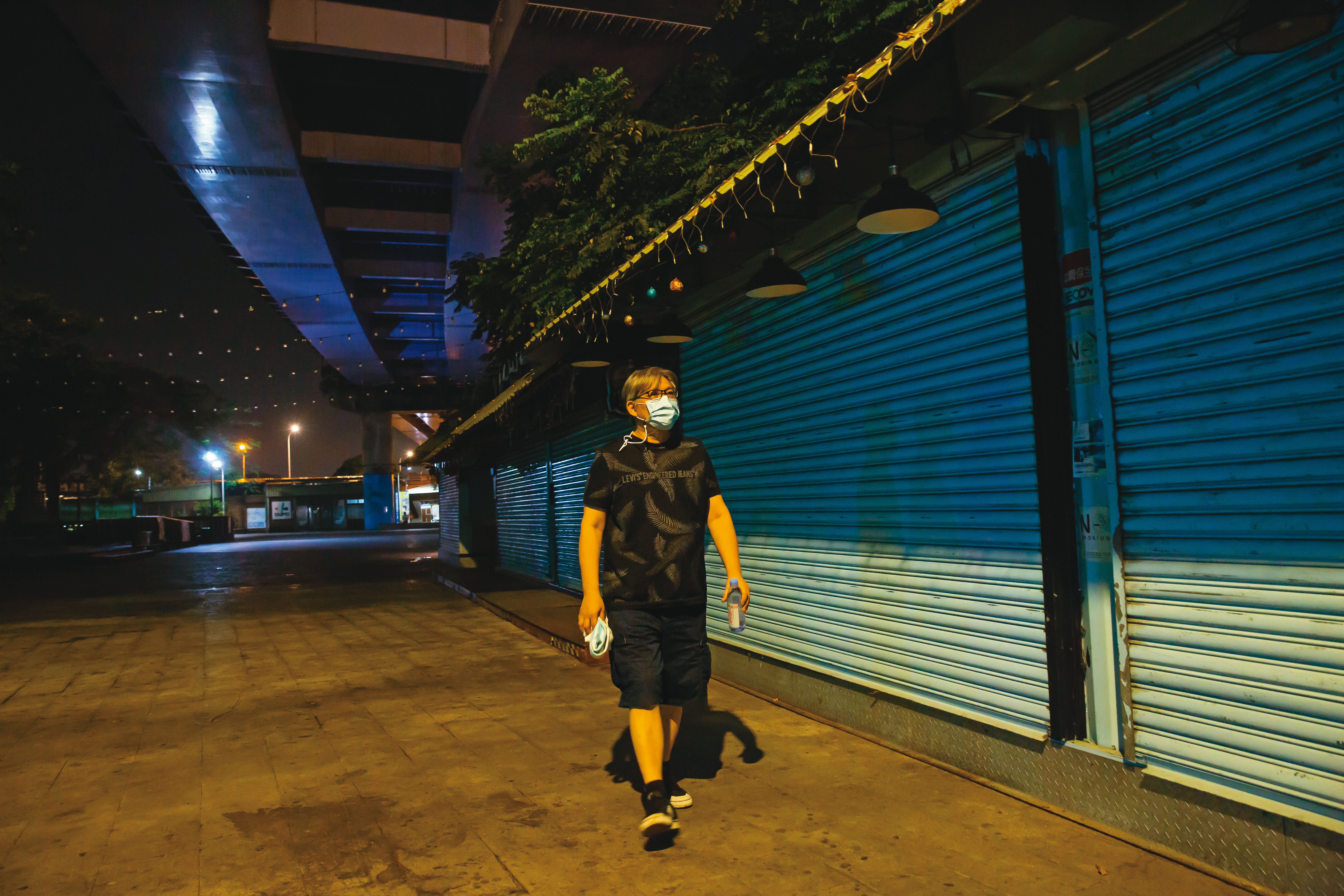童志偉一手規劃出來的攤商市集，雖因疫情升級無法營業，但搖滾人的硬骨，雖艱困也不沮喪。