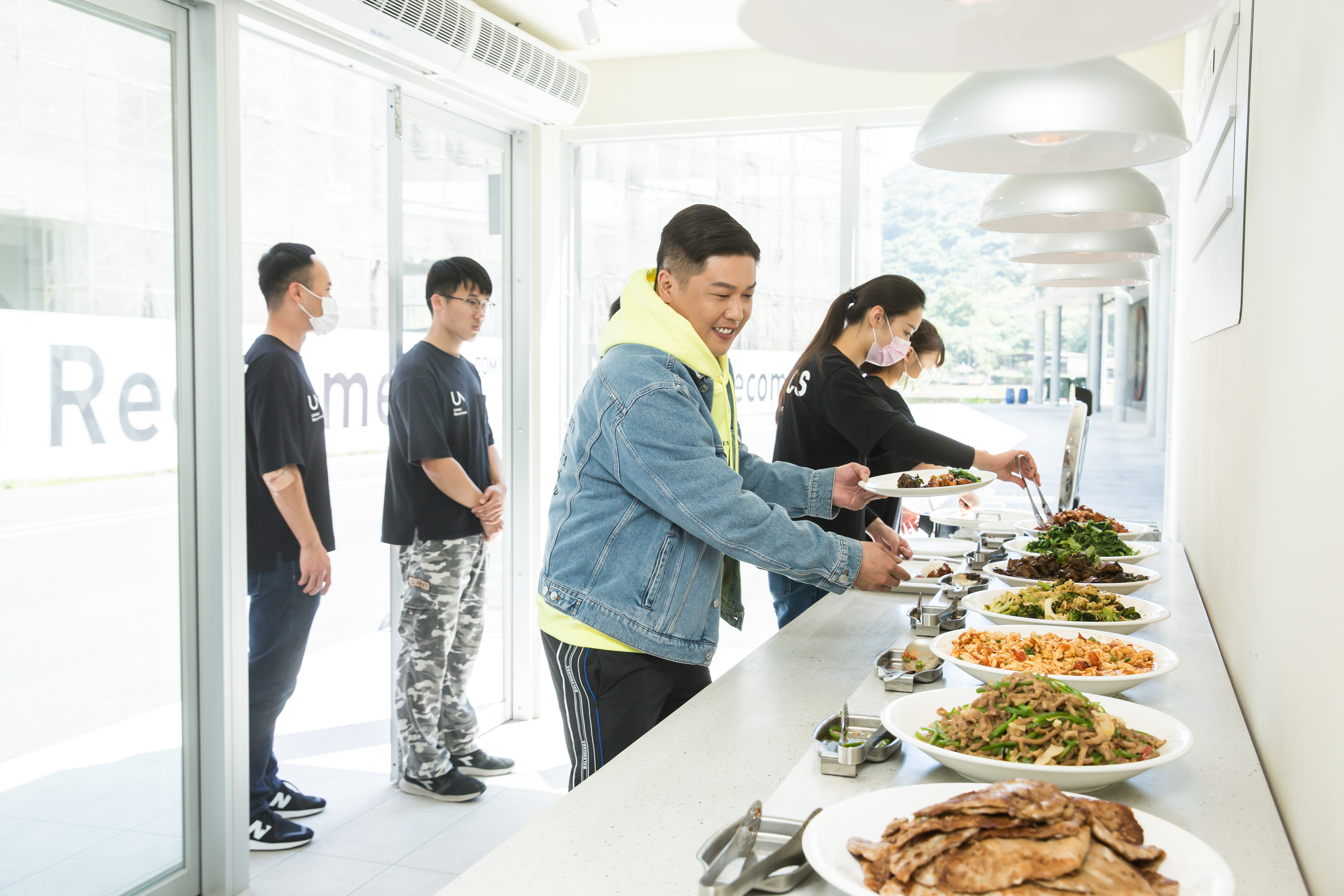 蘇澳總部內的員工餐廳，是廖承豪旗下餐廳廚師的練兵場。