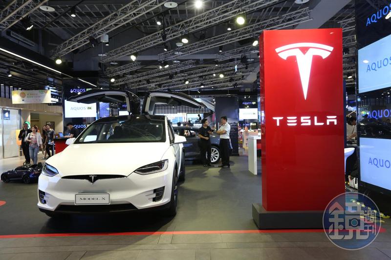 特斯拉Model X外觀搶眼，是展場中的焦點。（本刊資料照）