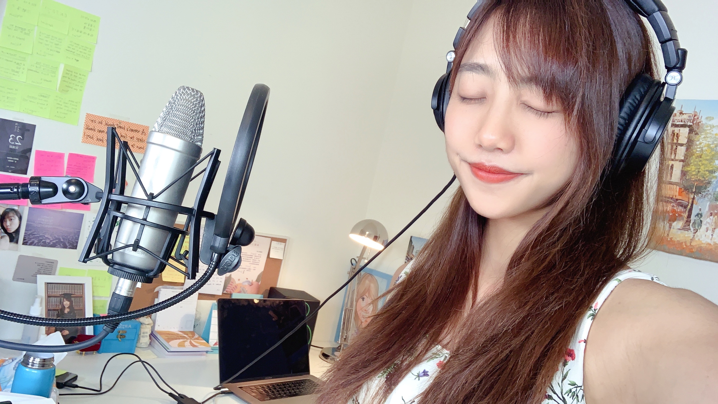 蔡佩軒原本要為新歌〈青春有你2021〉和即將發行的新書《做好自己喜歡的事，就會閃閃發光》宣傳，但受到疫情影響而喊停，取消超過10場演出。（索尼音樂提供）