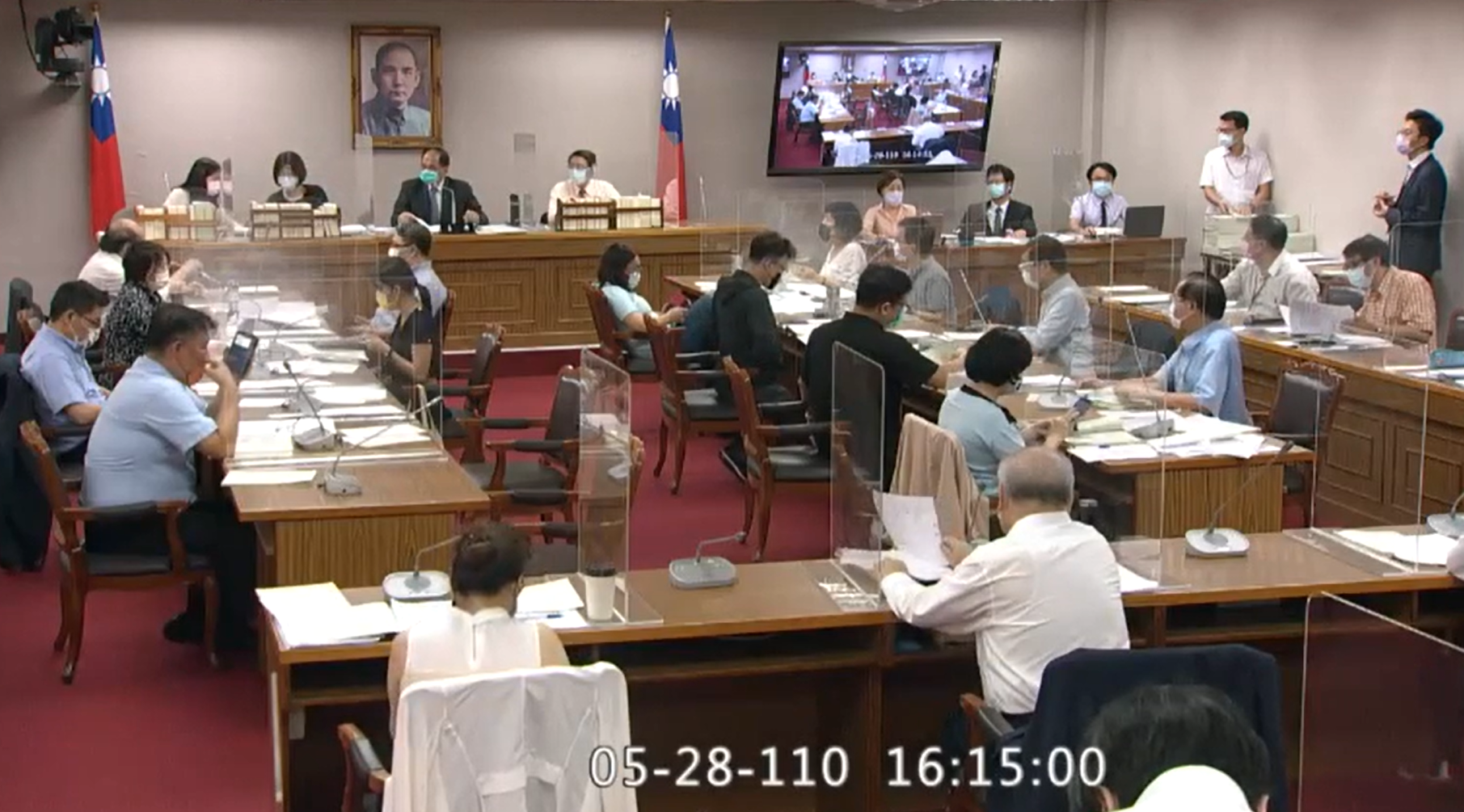 立法院長游錫堃今再次針對《防疫及紓困振興特別條例》修法召集朝野協商。（翻攝立法院iVod）