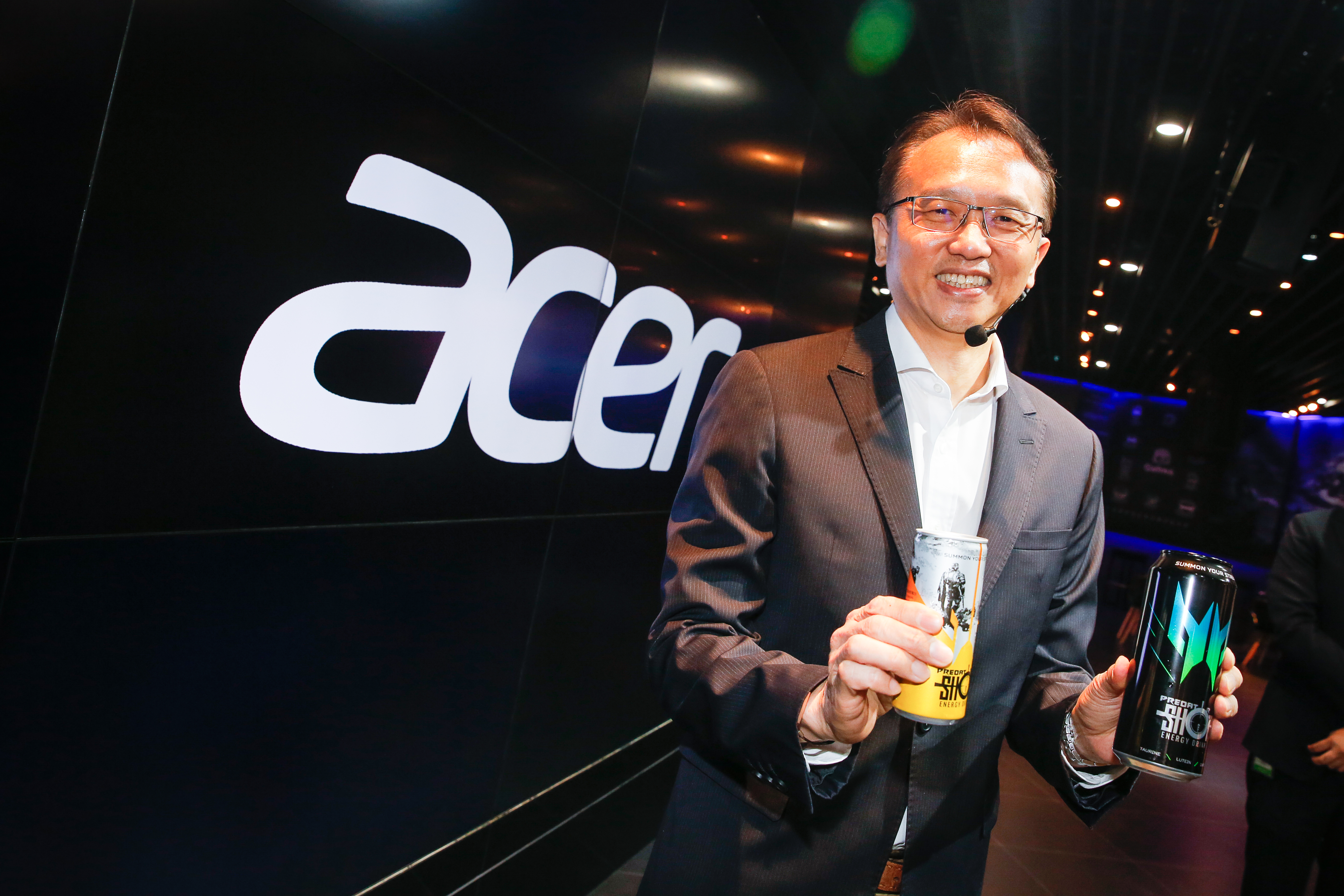 宏碁每週舉行全球供貨大會，董事長陳俊聖（圖）看好明年缺料有解。（本刊資料照）