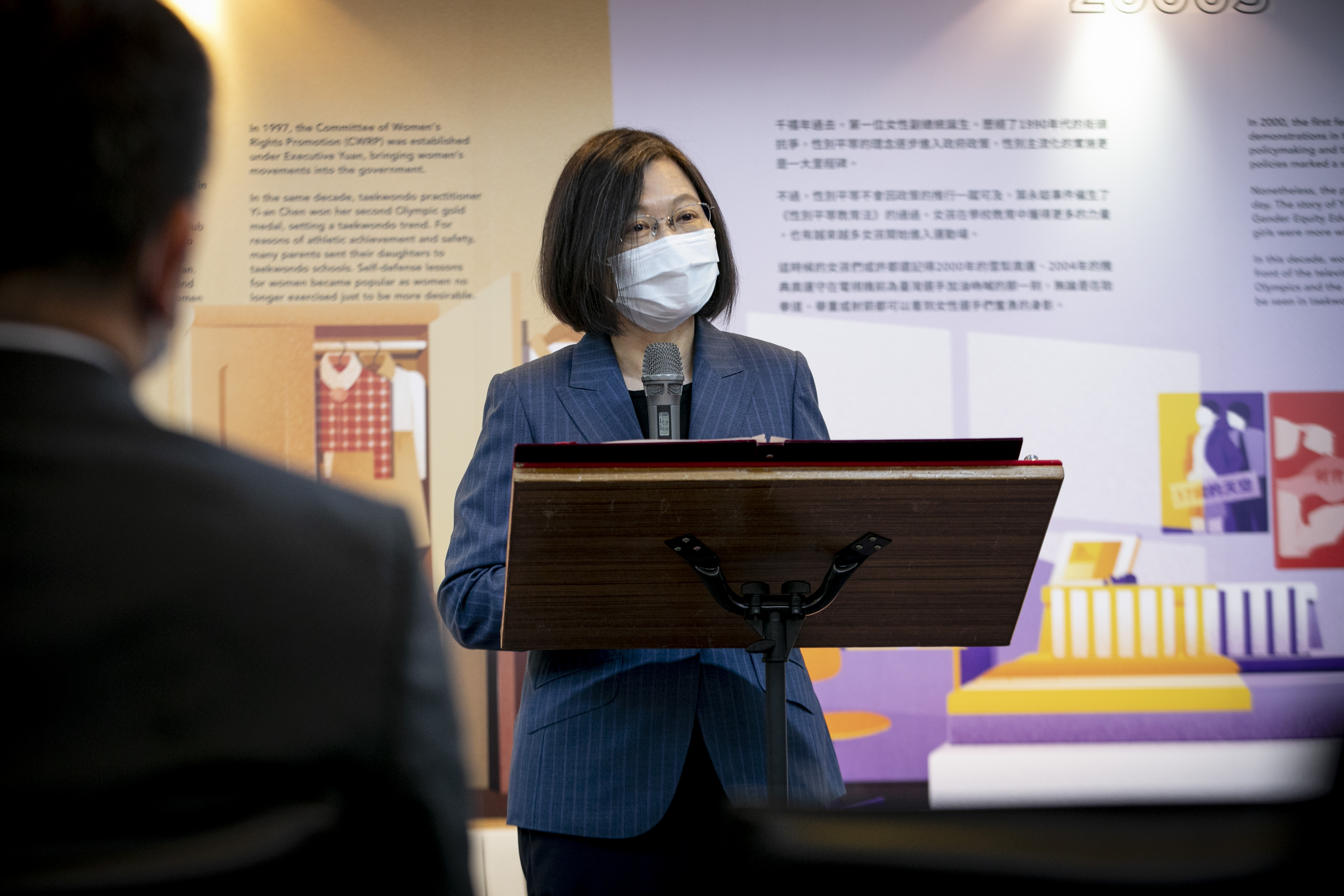 我國總統蔡英文日前曾對於日本提供台灣AZ疫苗公開表達感謝，而日本行政革新相河野太郎昨也指稱提供台灣疫苗是因為運送保存容易。（本刊資料照）