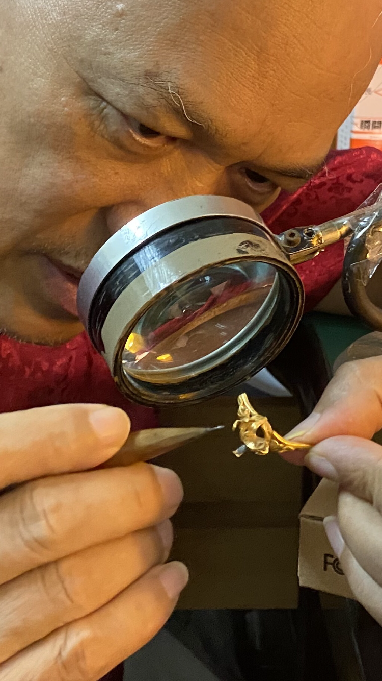 黃金屋作品栩栩如生。（陳逢顯提供）