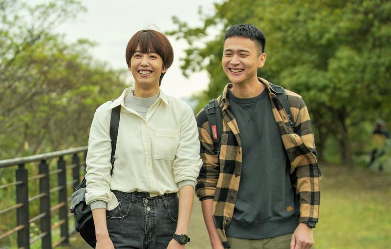 由劉冠廷（右）及陳庭妮（左）配對的「伶陽CP」，直到最後都還是緊抓著觀眾的心。（公視提供）