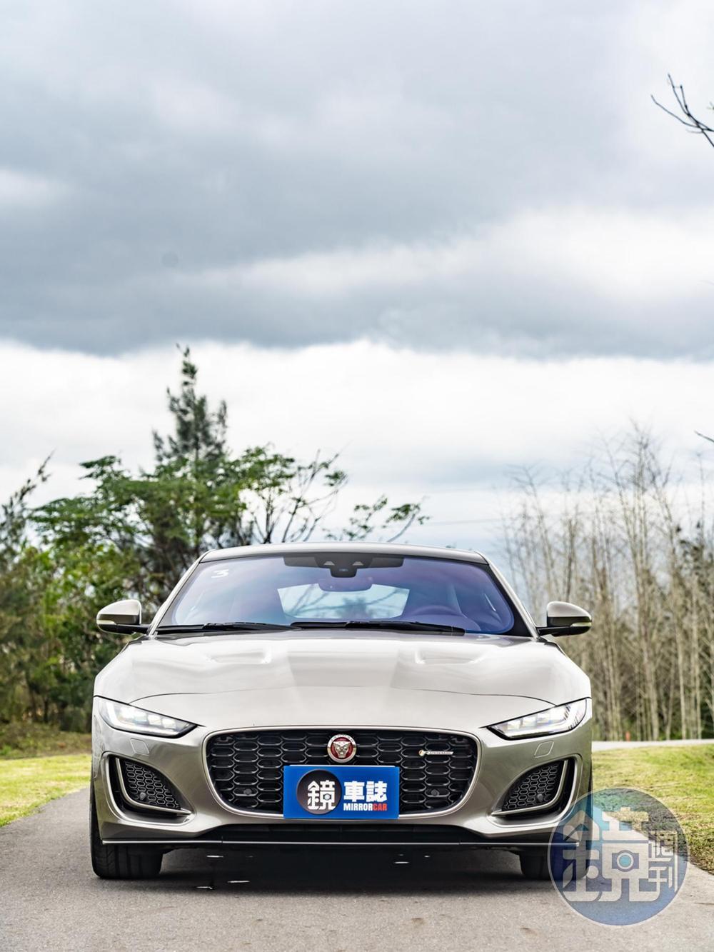 JAGUAR F-Type Coupe P300 R-Dynamic