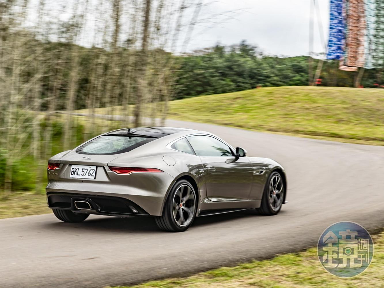 JAGUAR F-Type Coupe P300 R-Dynamic