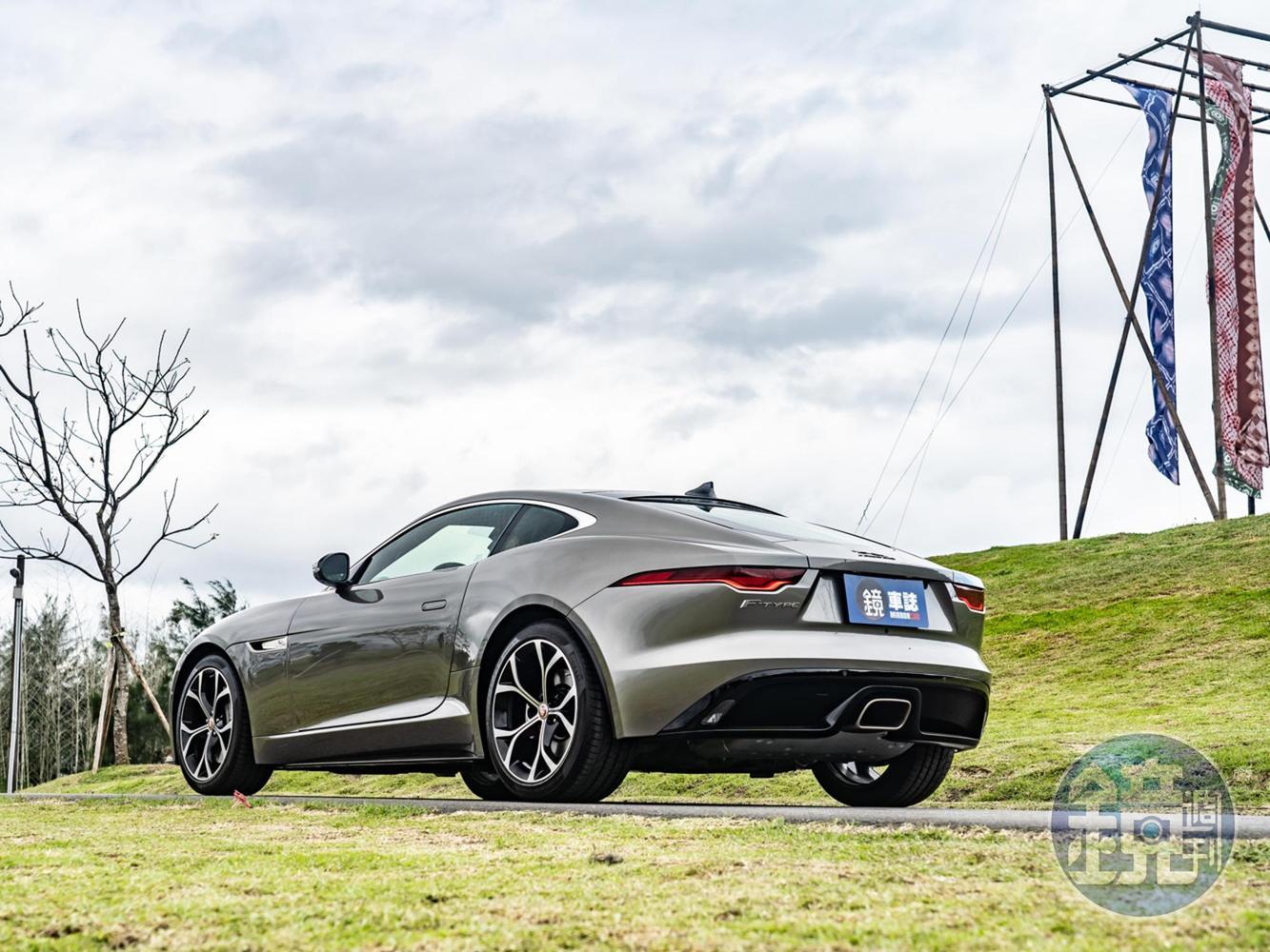JAGUAR F-Type Coupe P300 R-Dynamic