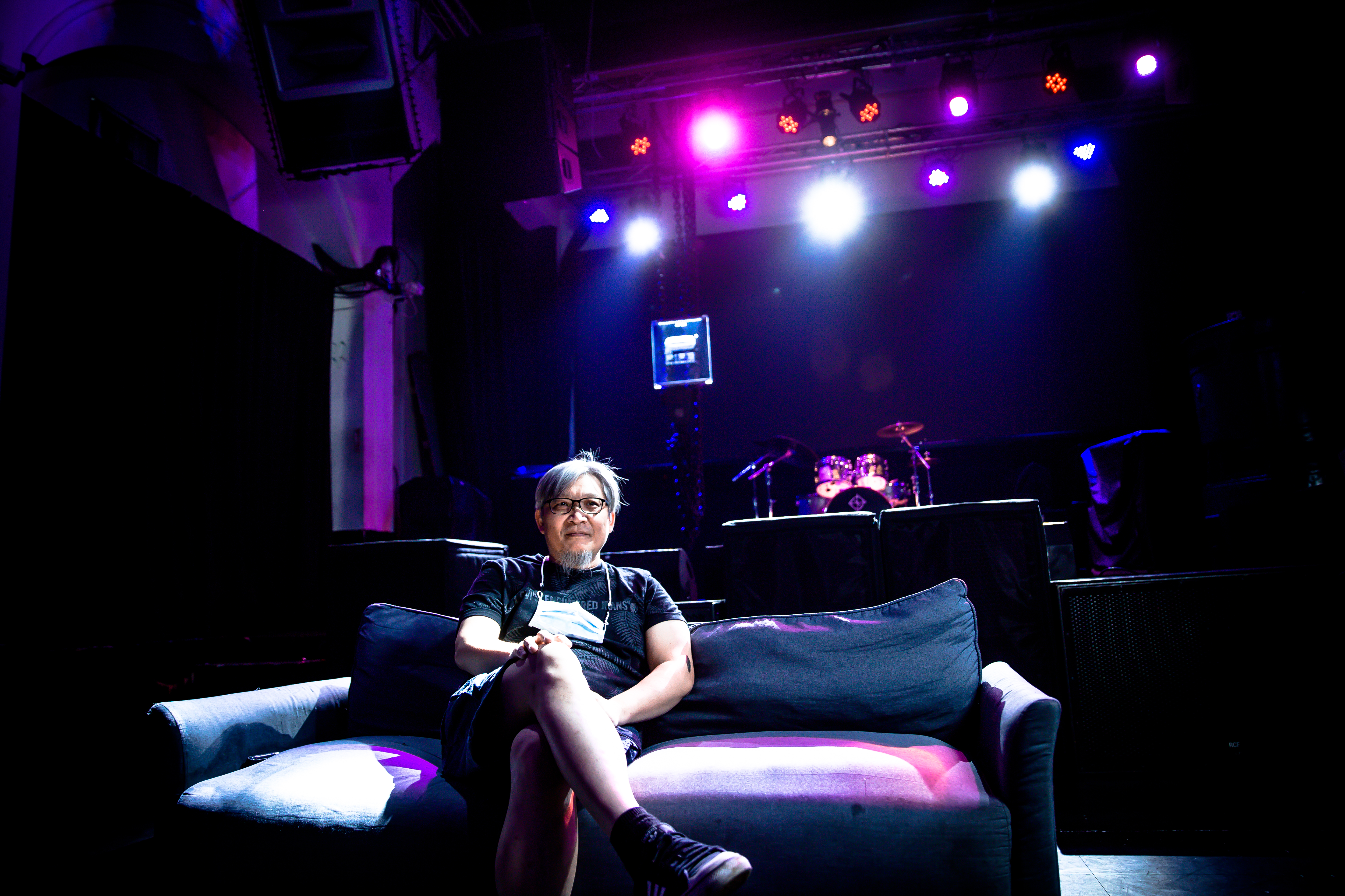 童志偉回憶十年前克難經營PIPE Live Music，笑說還曾經在店裡沙發睡3年。