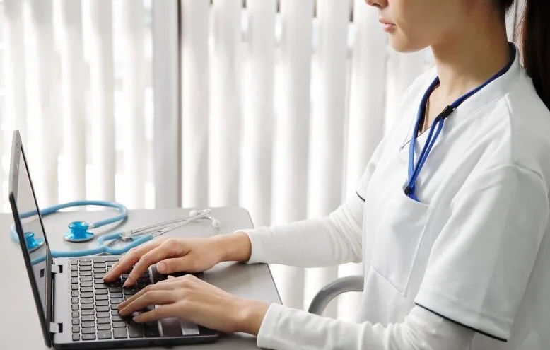 雙和醫院3名護理師慘遭6旬確診者砍傷。示意圖。（翻攝PhotoAC）