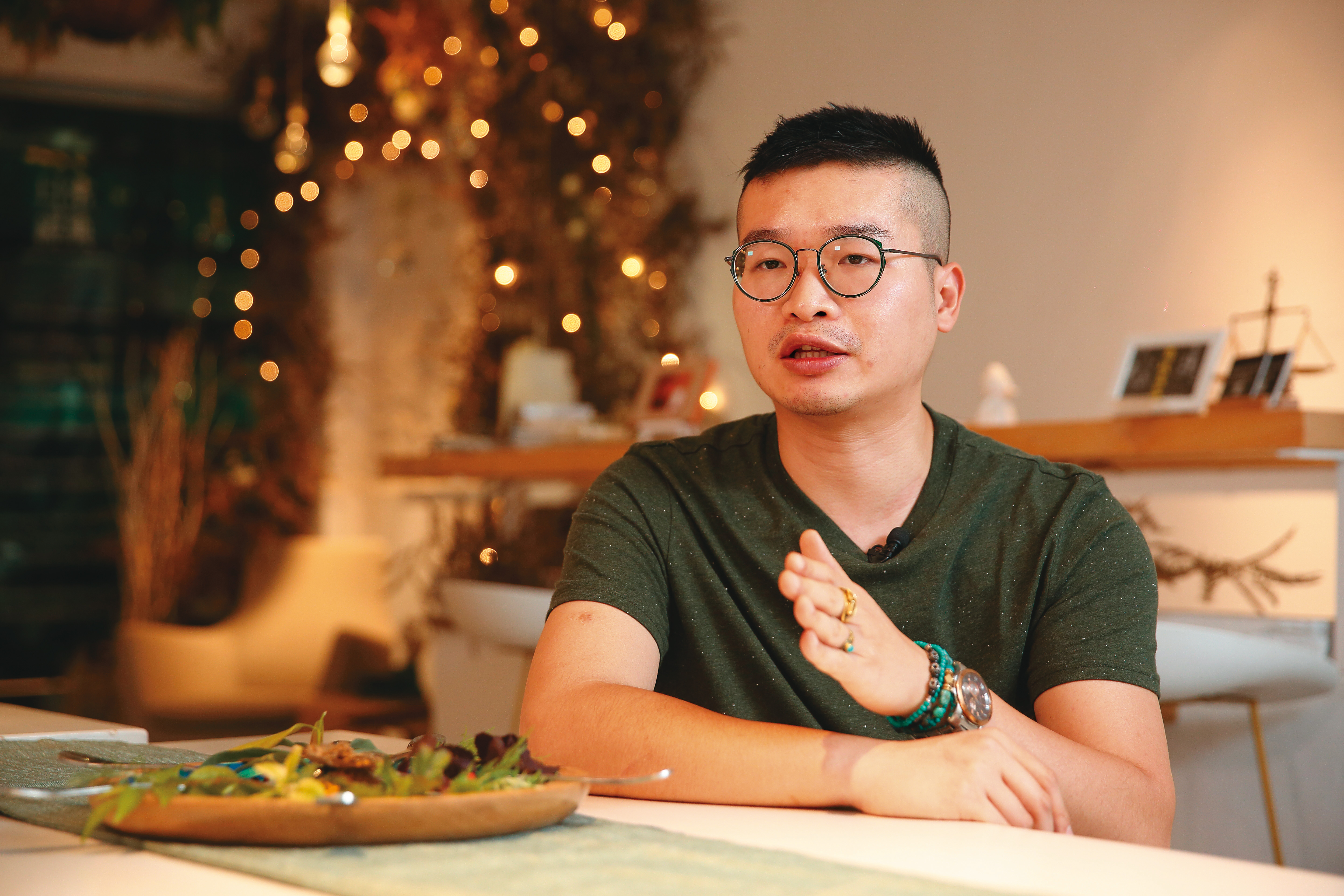 李俊頡也在網路上發起民眾捐贈，首日即募得2千3百包魚腥草茶包。