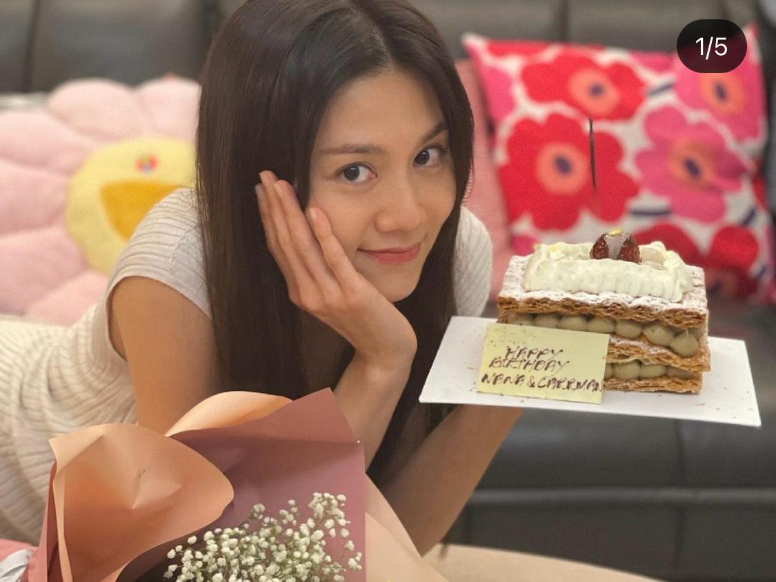 周秀娜36歲生日,連續慶生一星期,吃了8個蛋糕。(周秀娜IG)